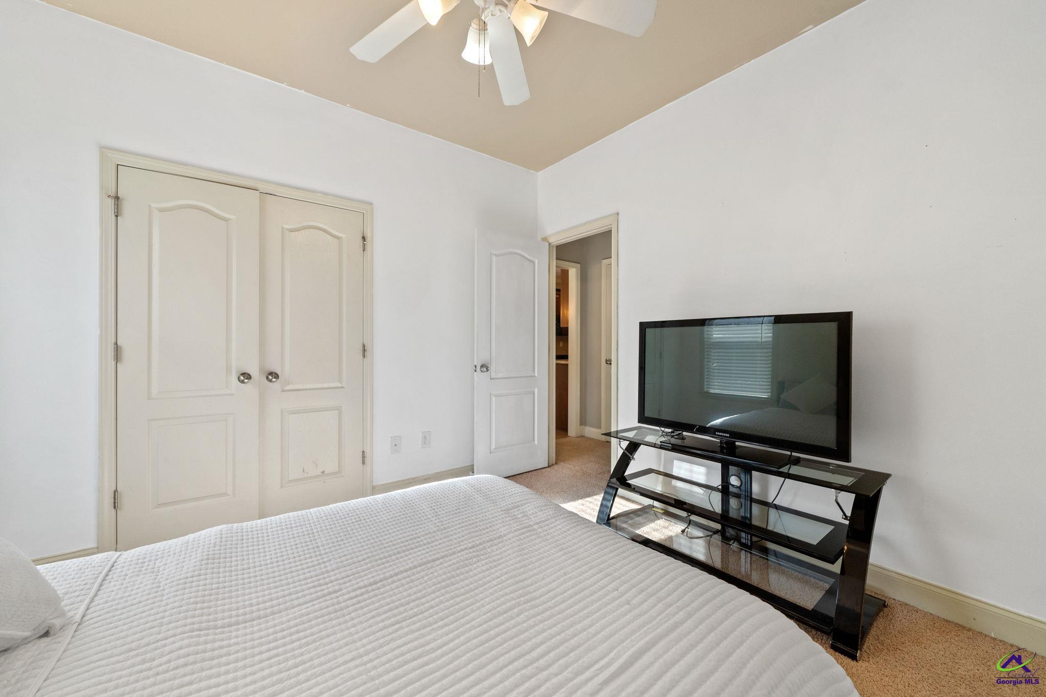 320 Montview Way