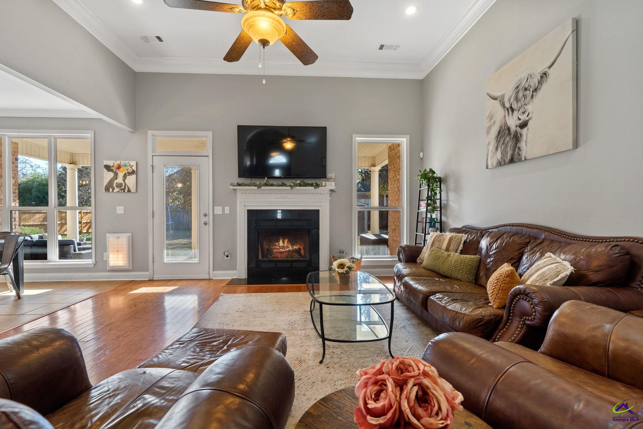 320 Montview Way