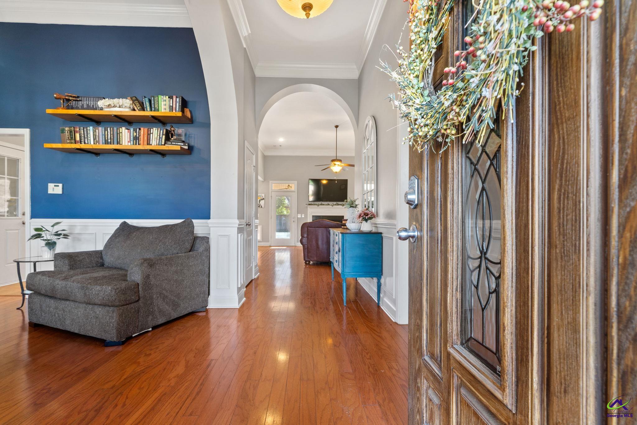 320 Montview Way