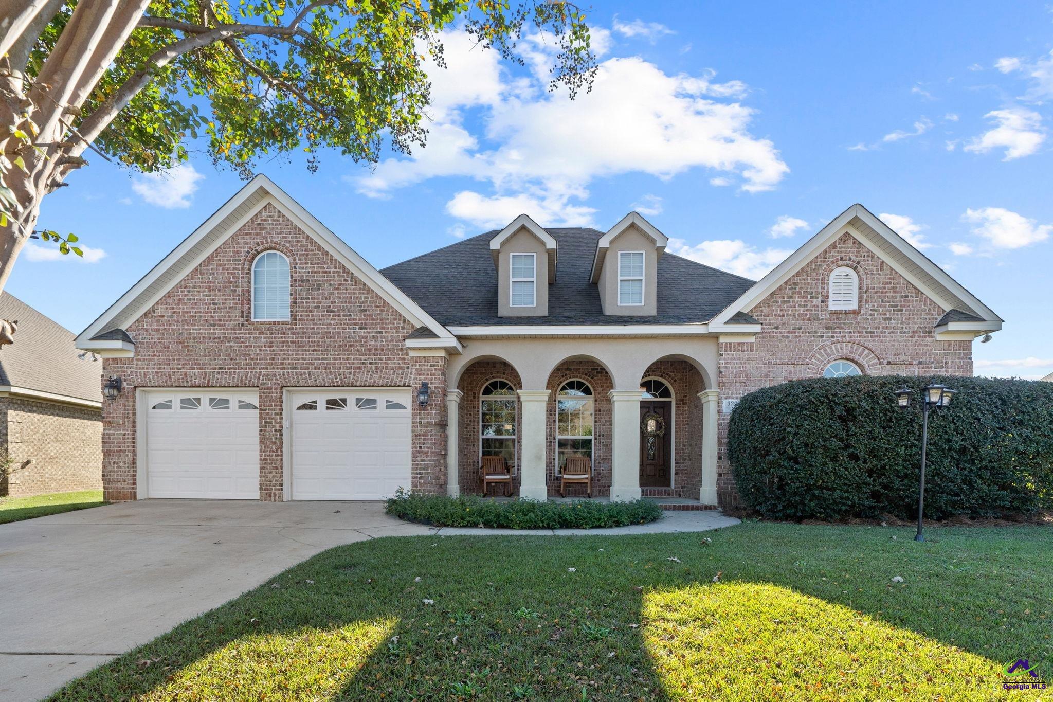 320 Montview Way