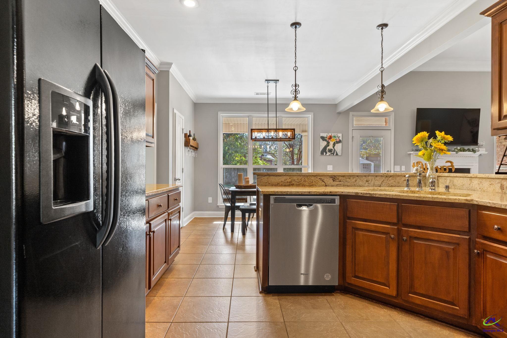 320 Montview Way