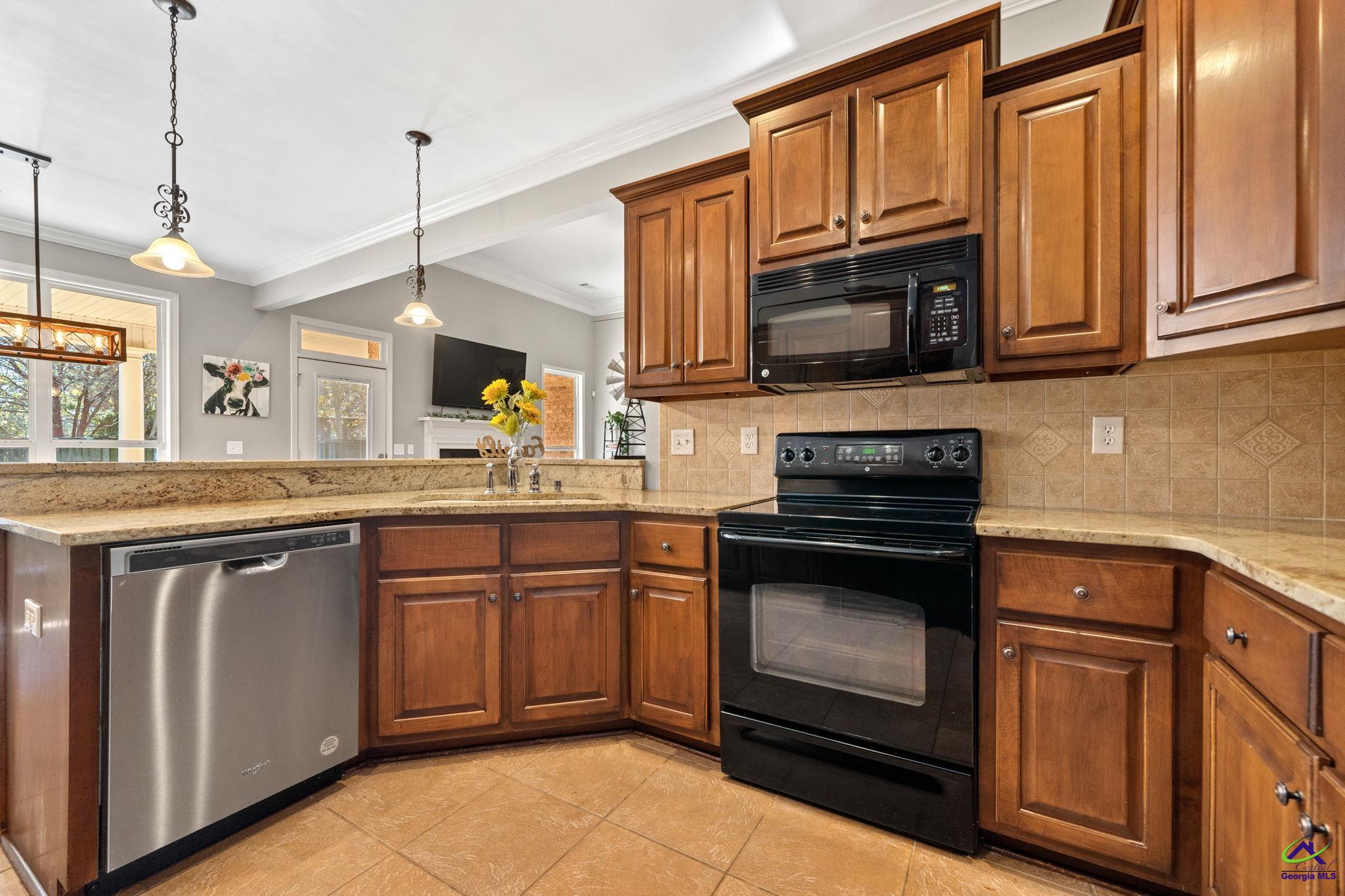 320 Montview Way