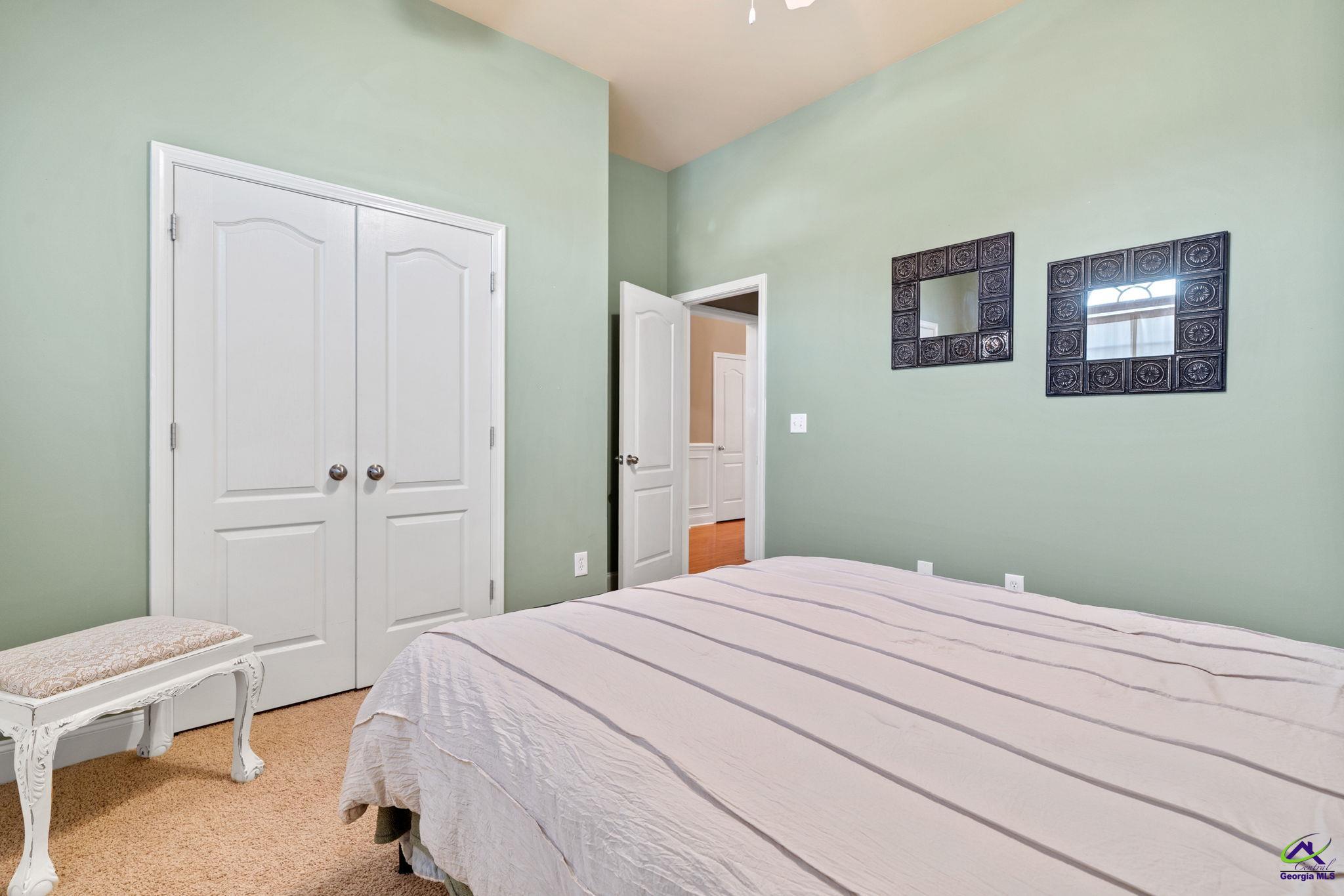 320 Montview Way