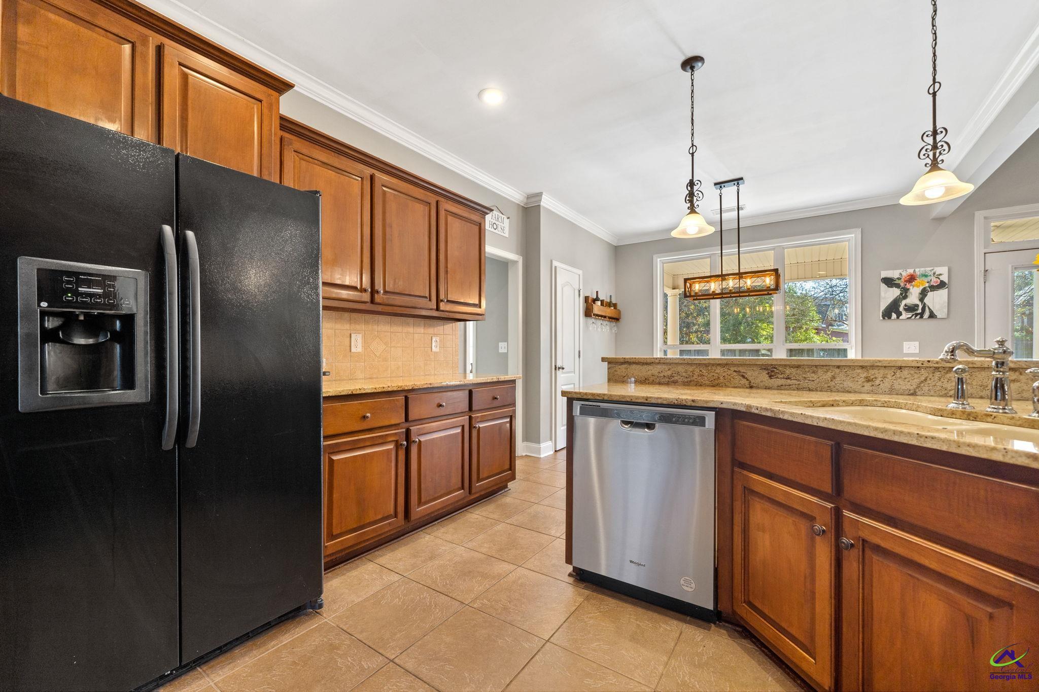 320 Montview Way
