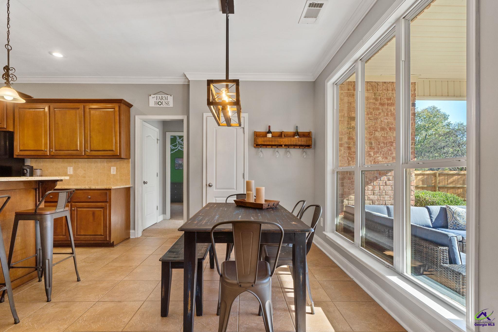 320 Montview Way