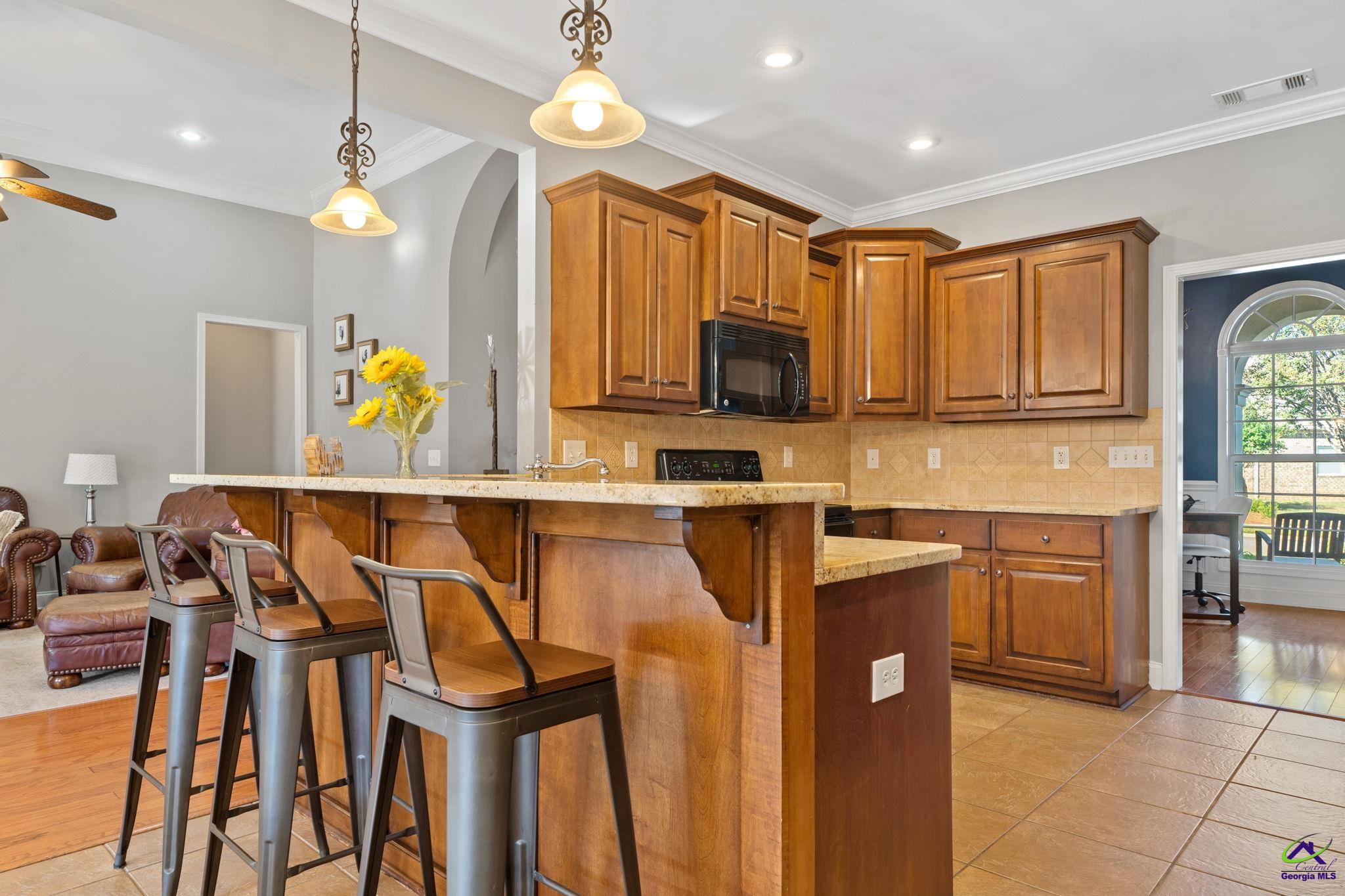 320 Montview Way