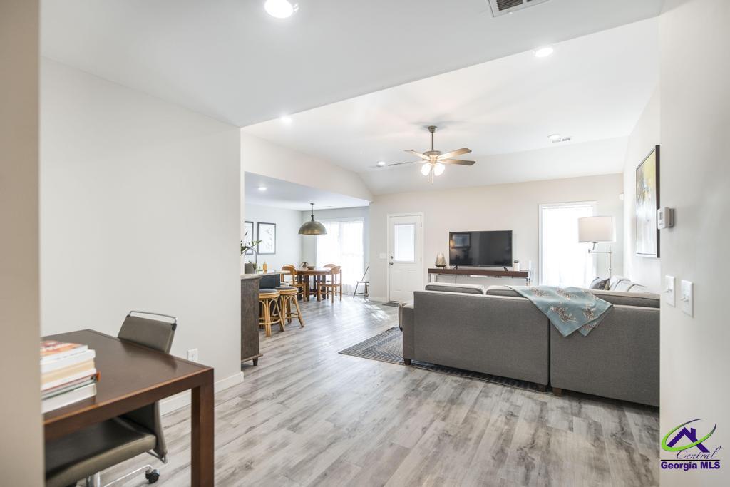 204 Laurel Woods Drive