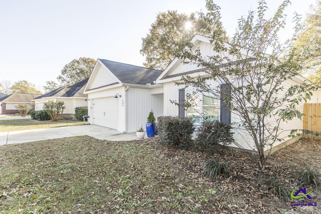 204 Laurel Woods Drive