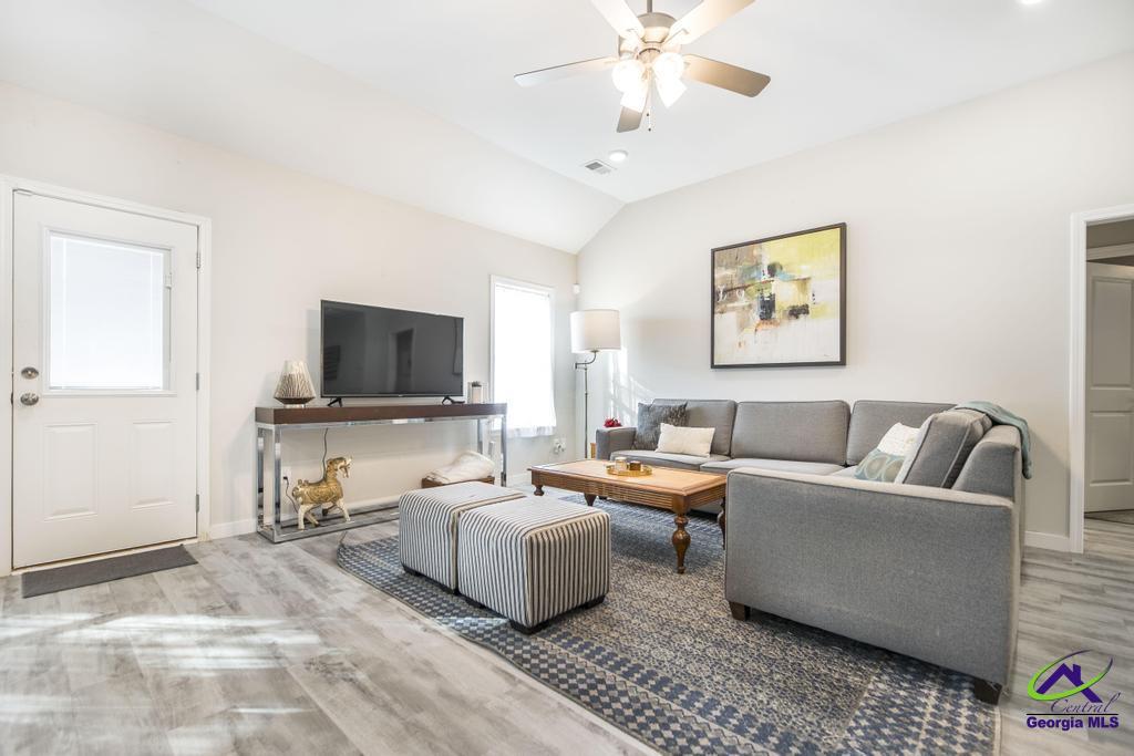 204 Laurel Woods Drive