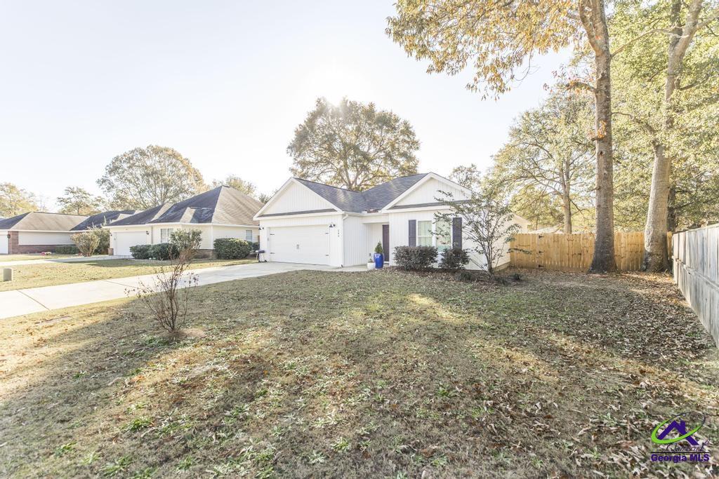 204 Laurel Woods Drive