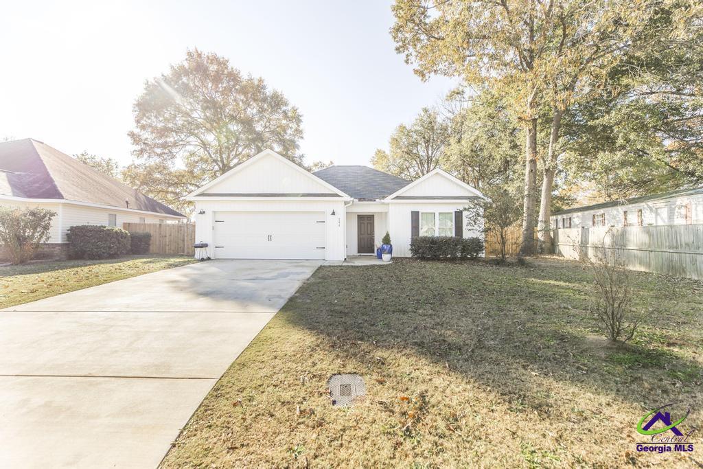 204 Laurel Woods Drive