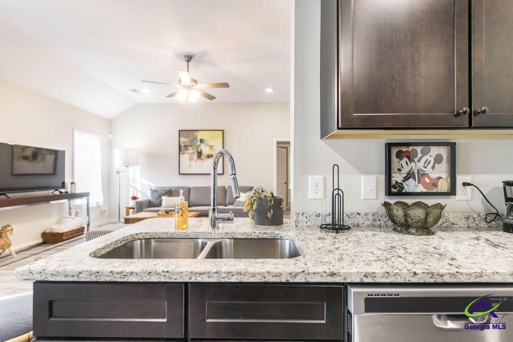 204 Laurel Woods Drive