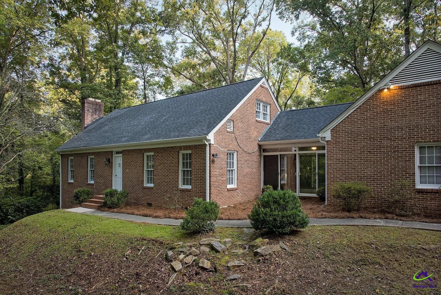 738 Glencove