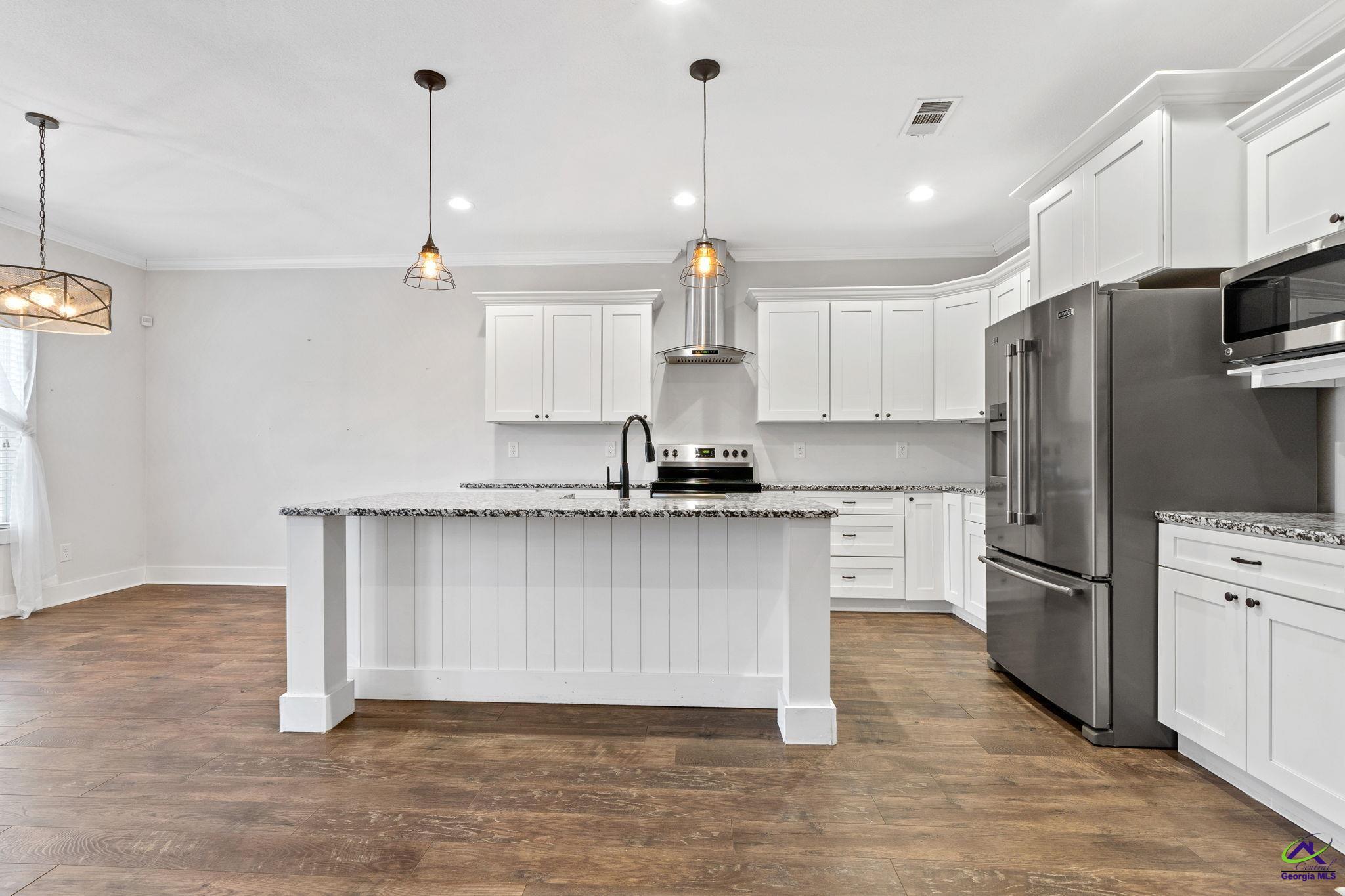 211 Hunts Landing Drive