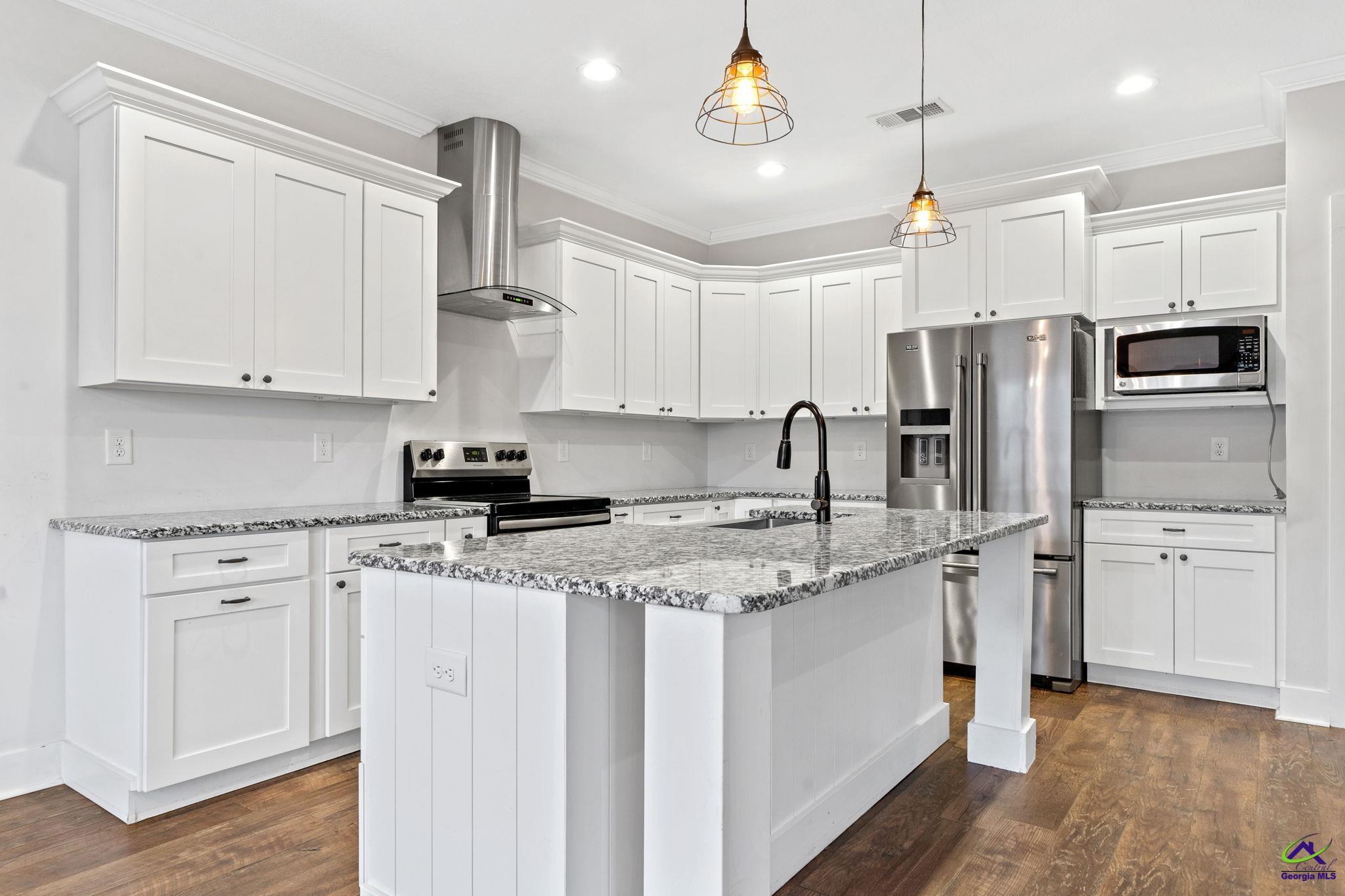 211 Hunts Landing Drive