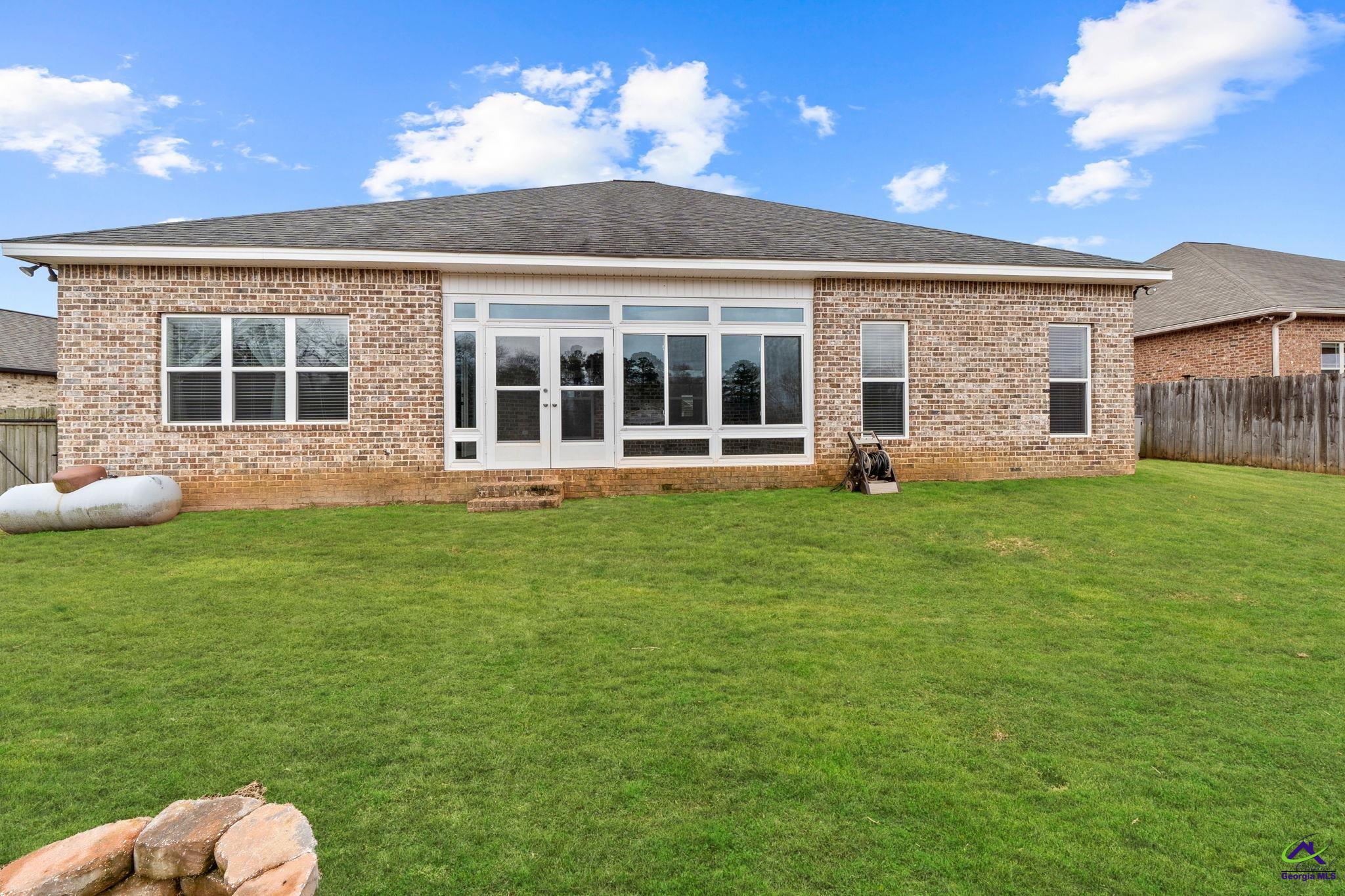 211 Hunts Landing Drive