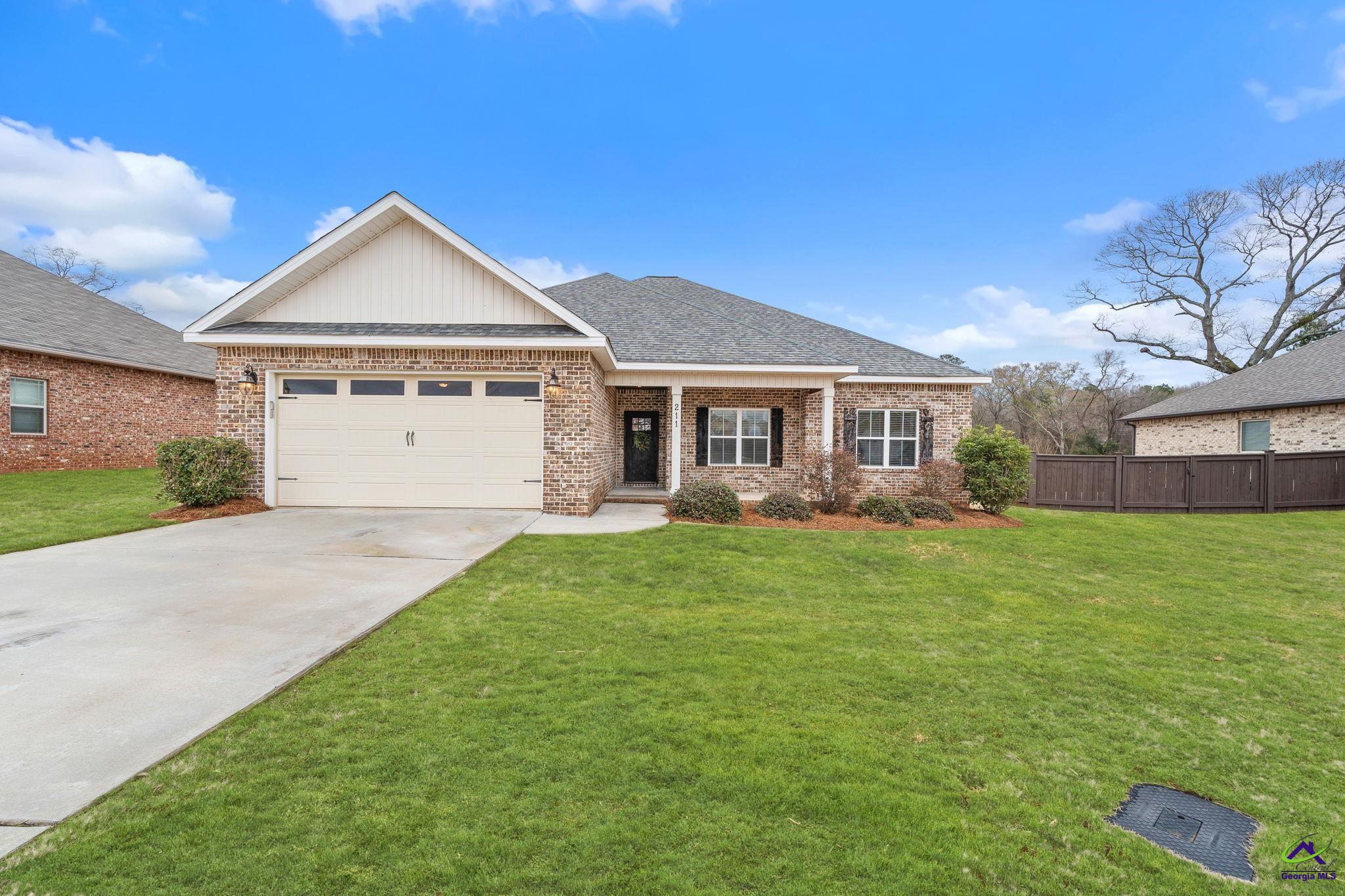 211 Hunts Landing Drive