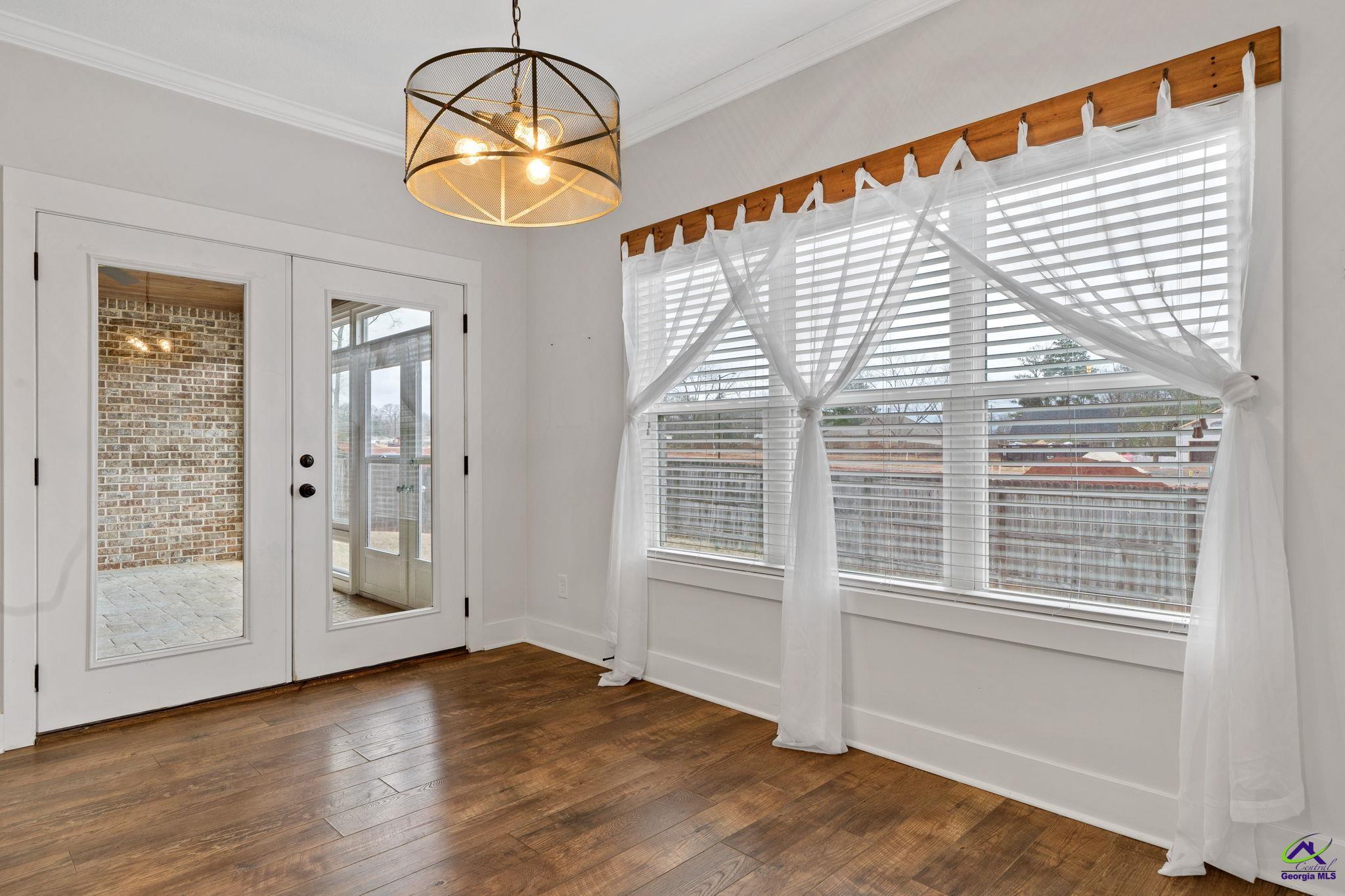 211 Hunts Landing Drive