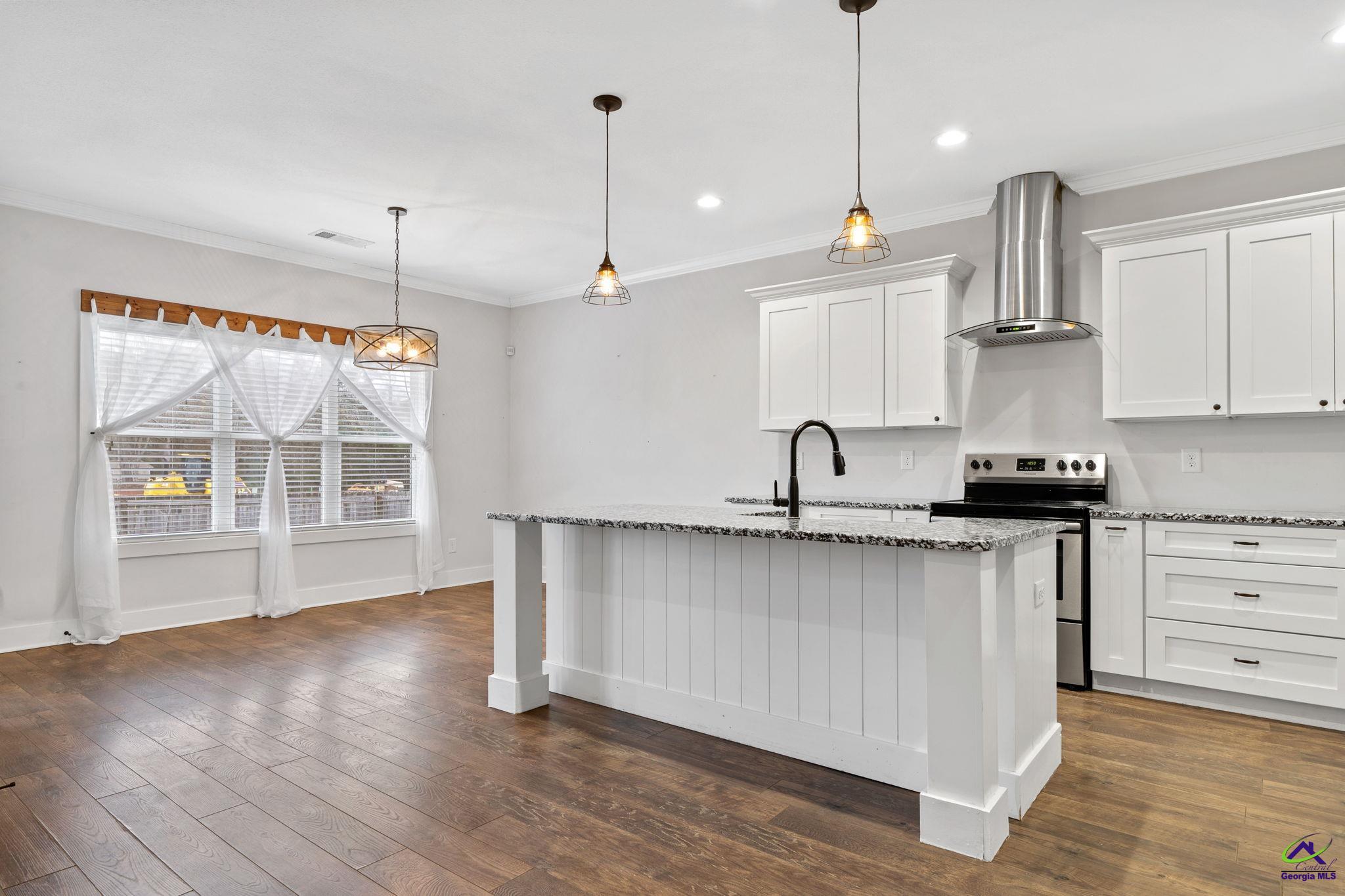211 Hunts Landing Drive