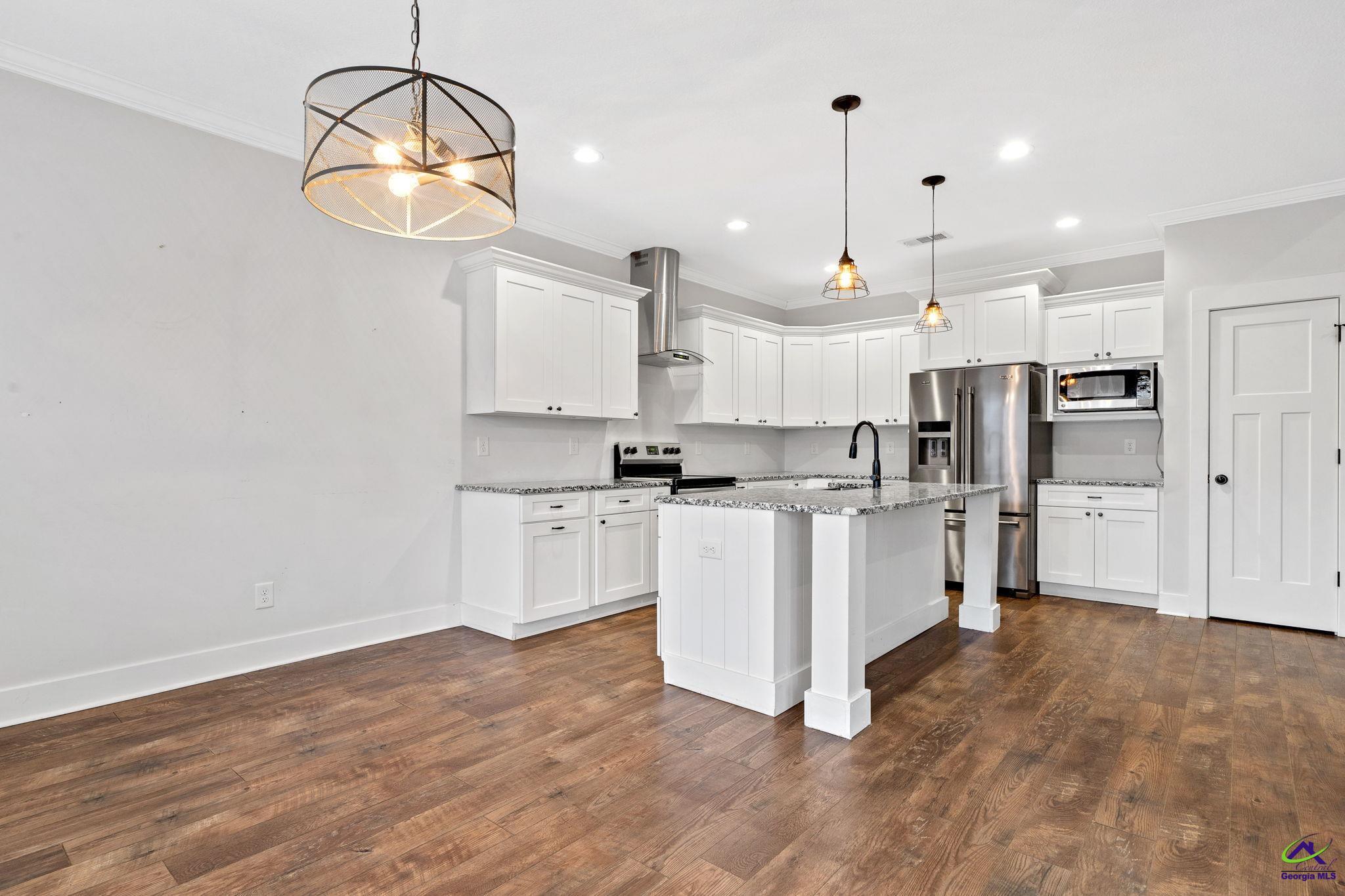 211 Hunts Landing Drive