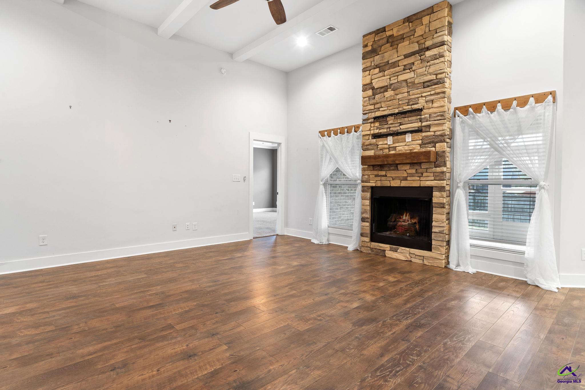 211 Hunts Landing Drive