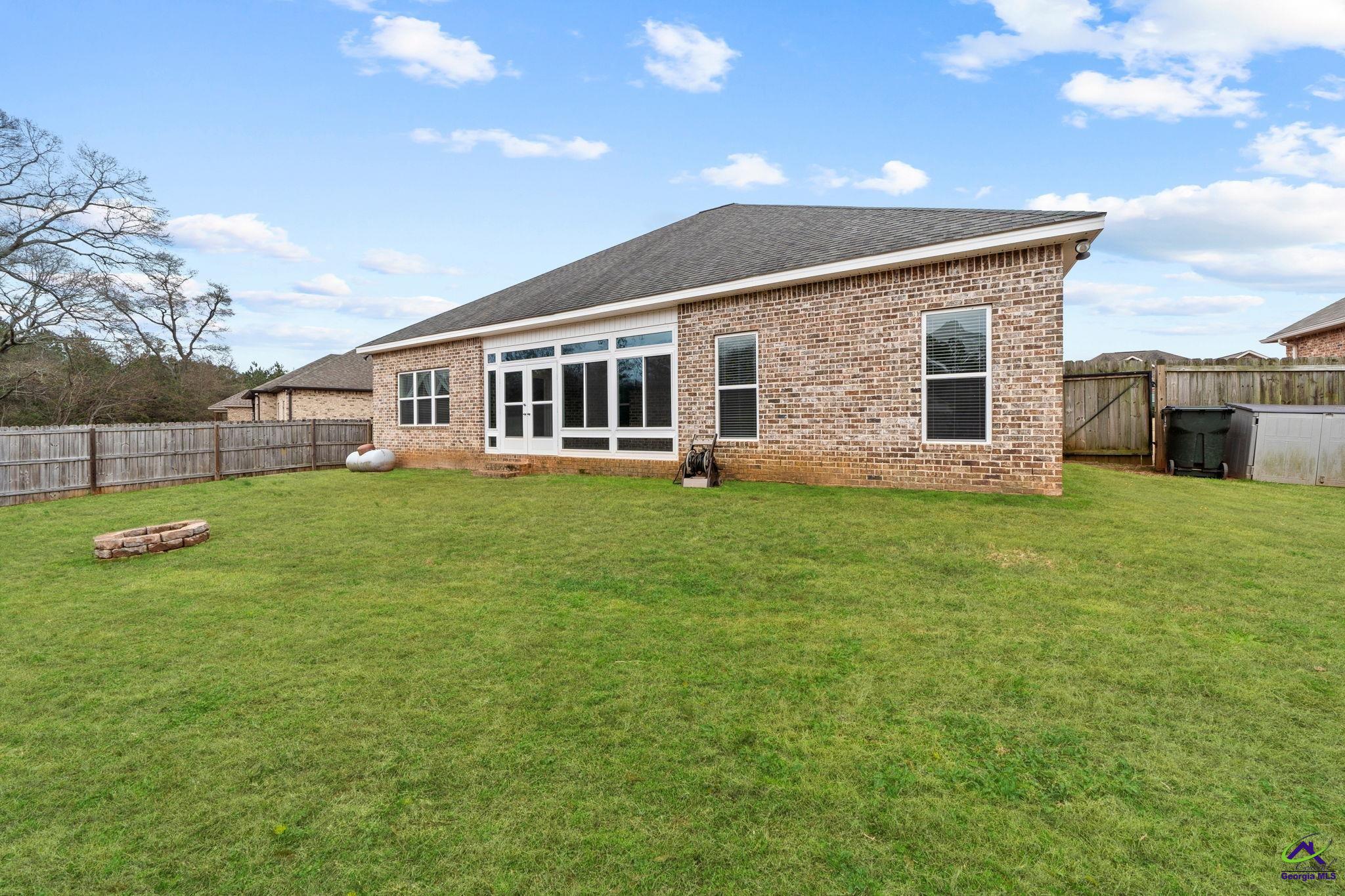 211 Hunts Landing Drive
