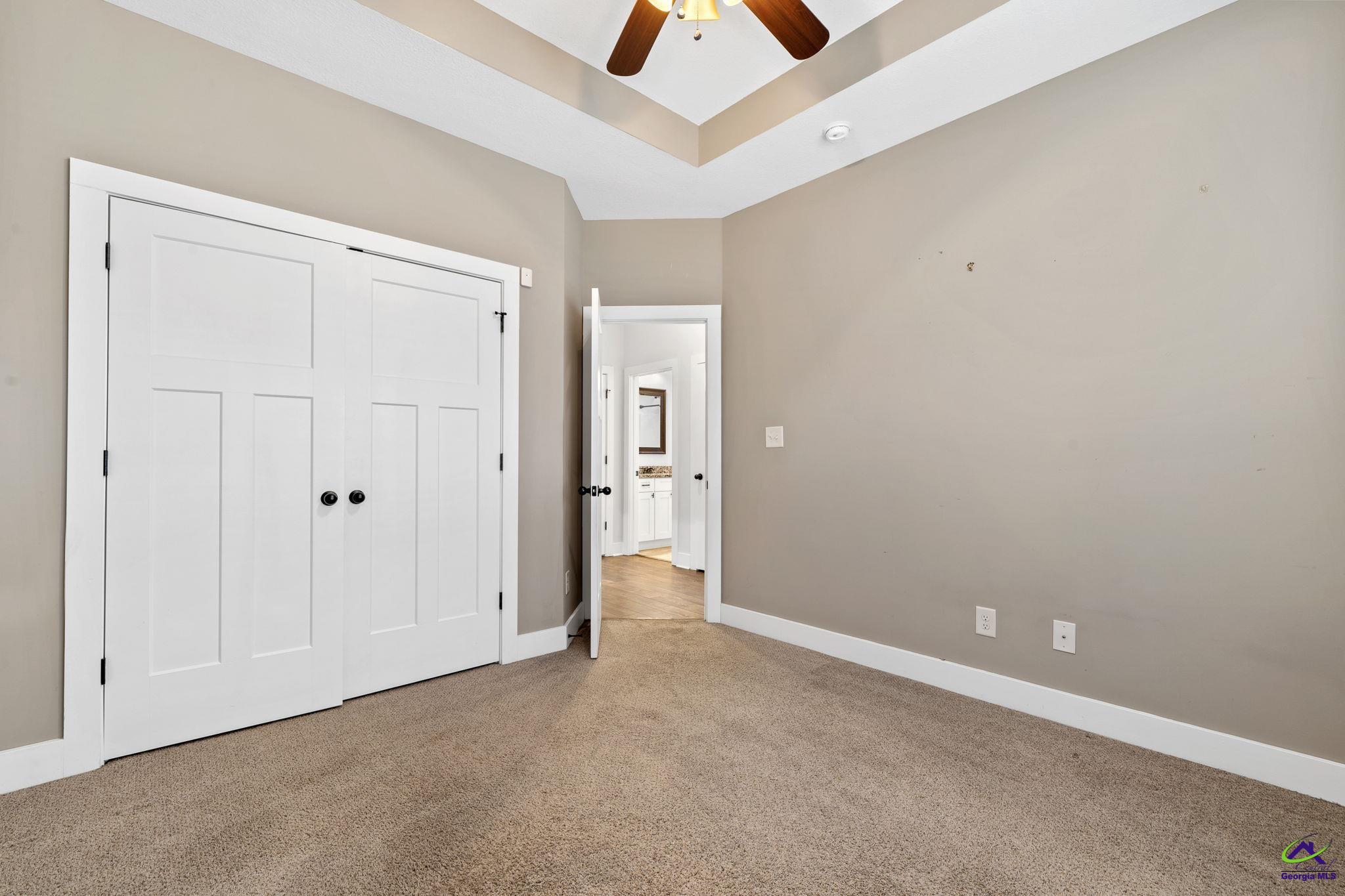 211 Hunts Landing Drive