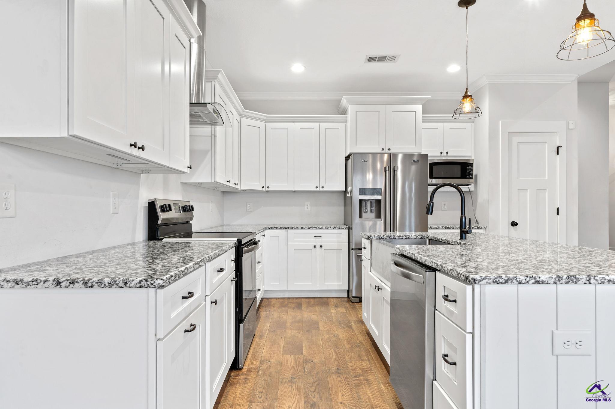 211 Hunts Landing Drive