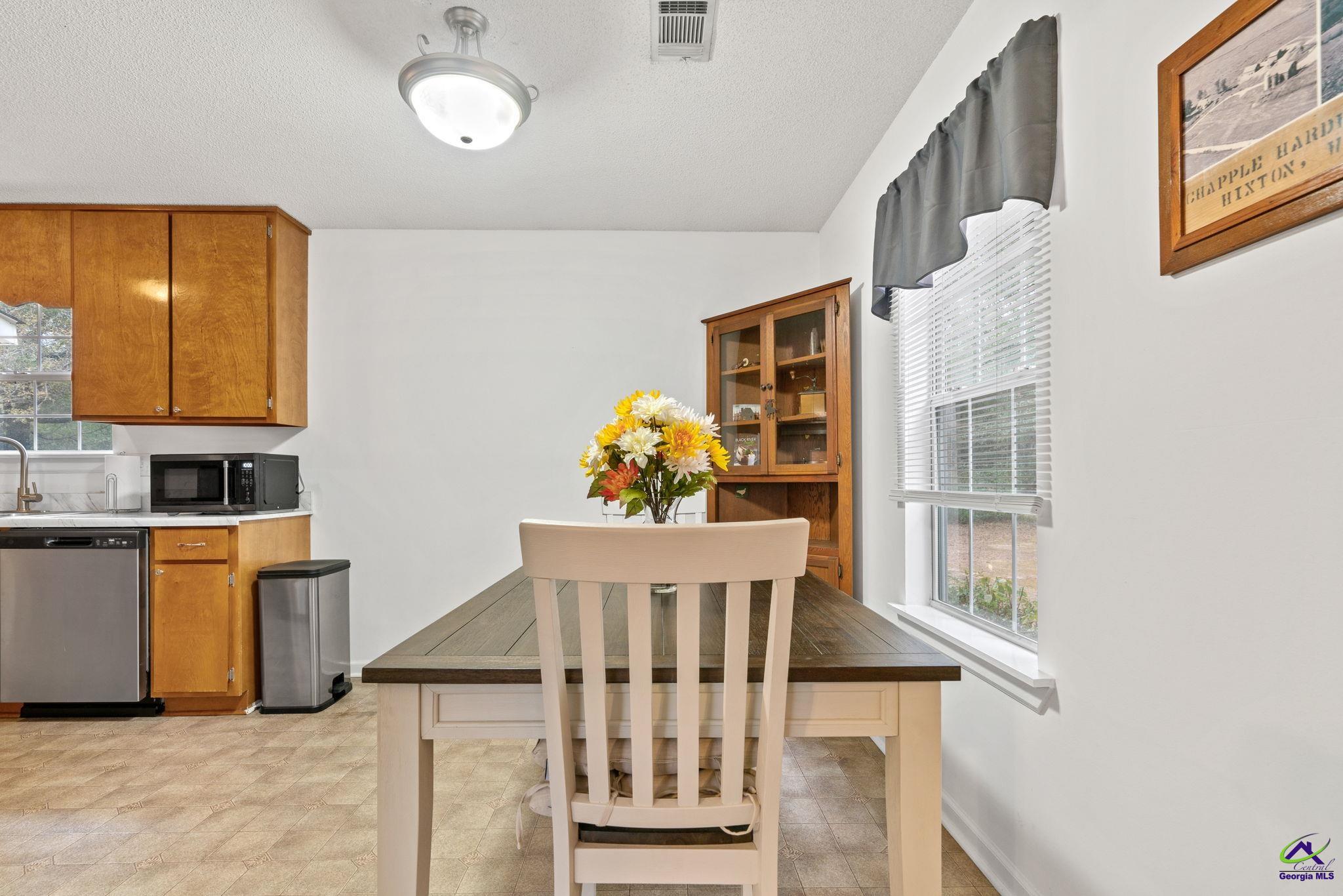 23 E Franklin Avenue