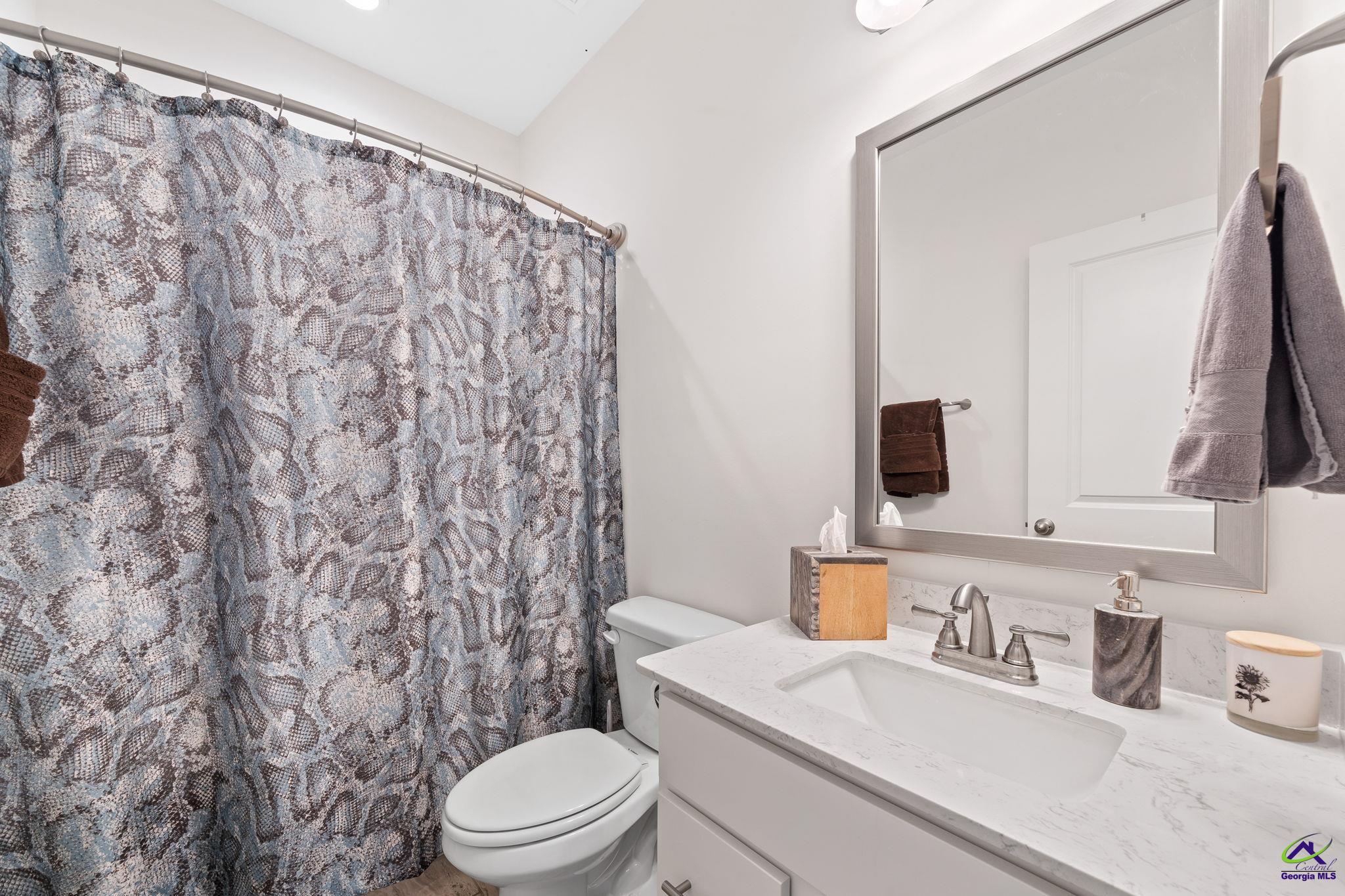406 Shoshone Circle