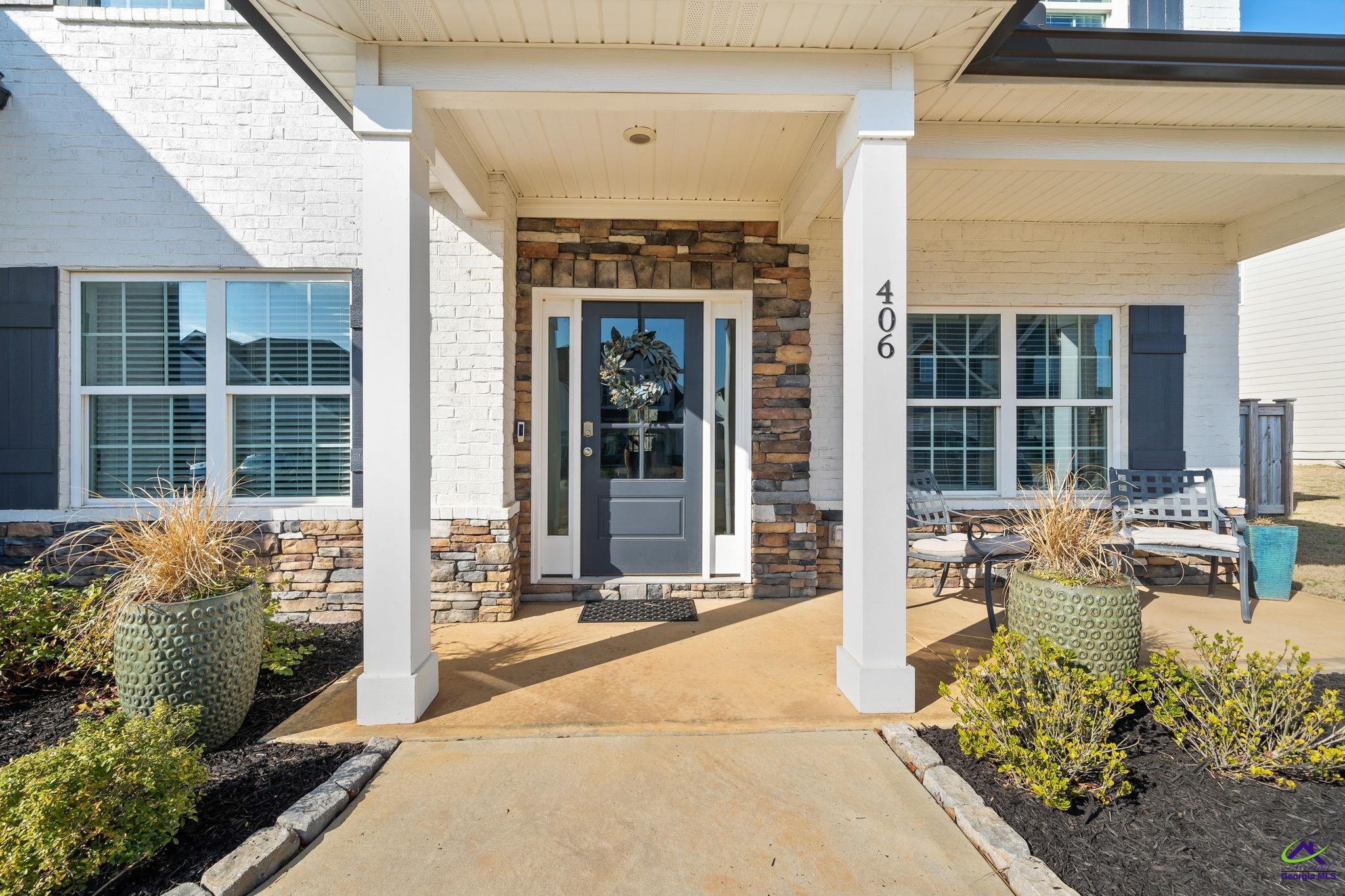 406 Shoshone Circle