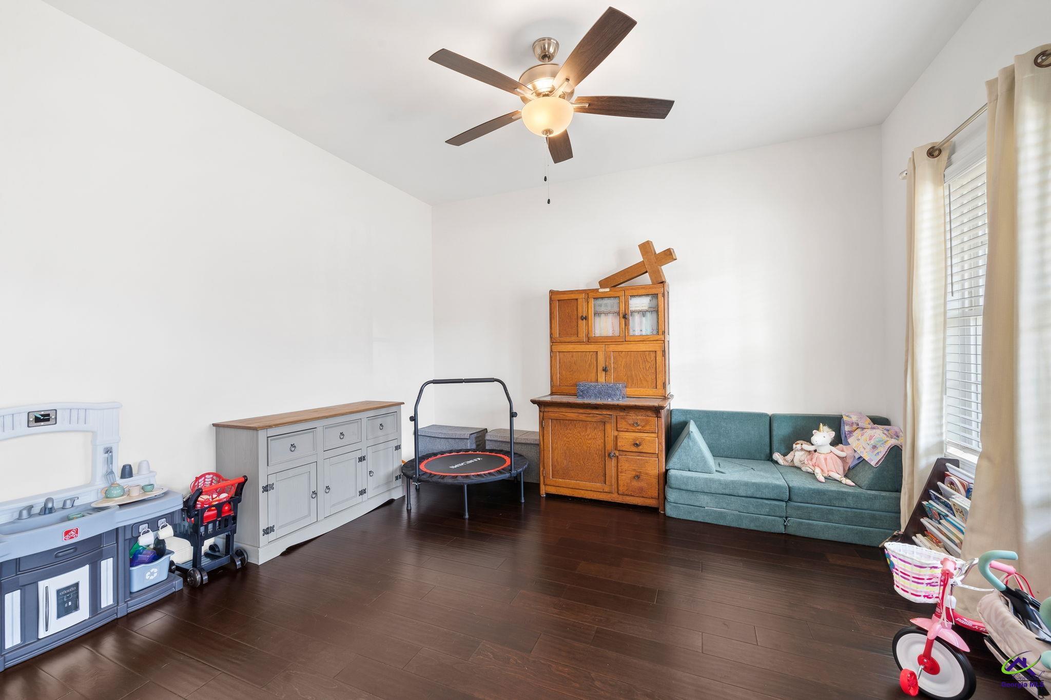 406 Shoshone Circle