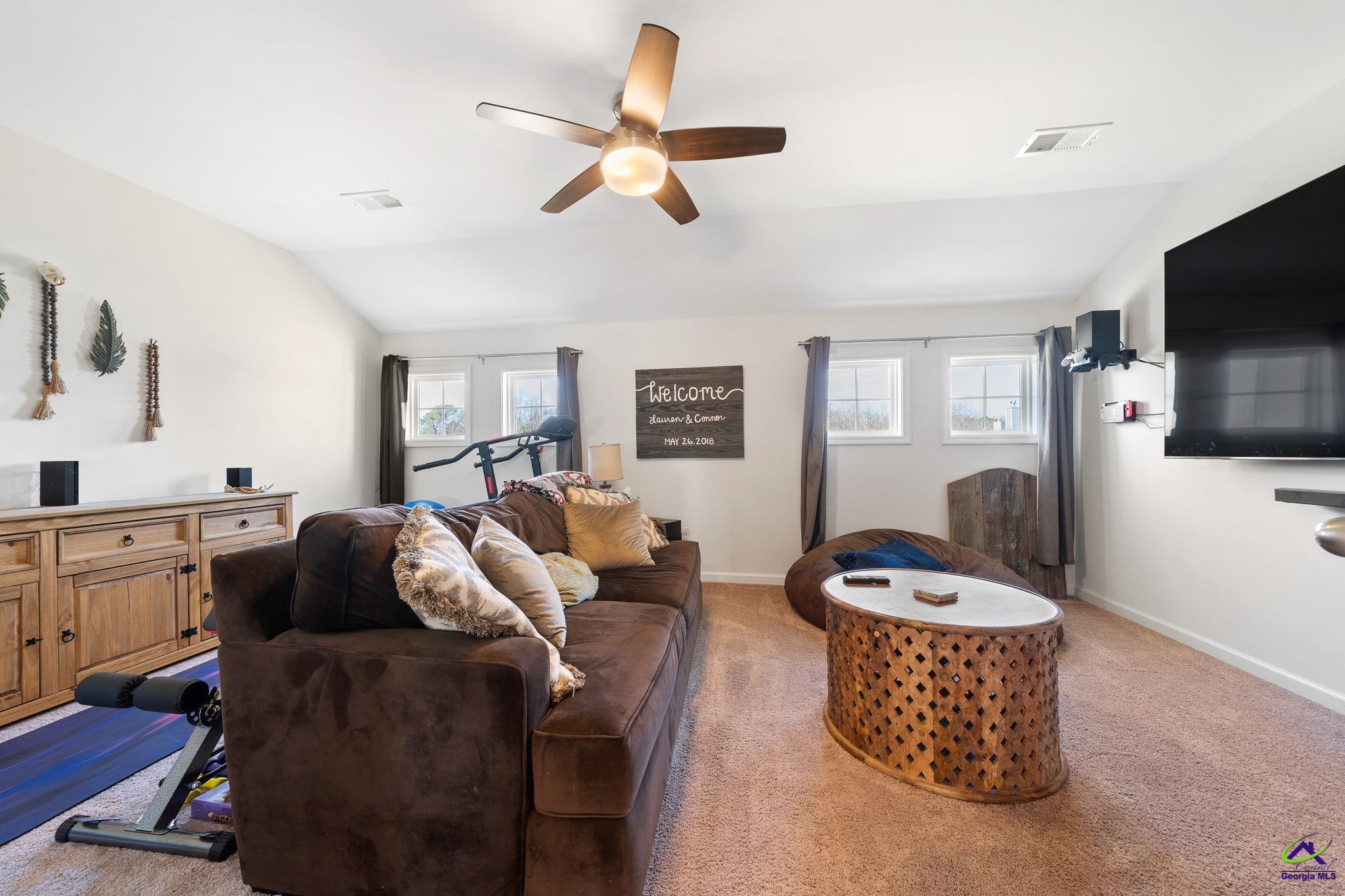 406 Shoshone Circle