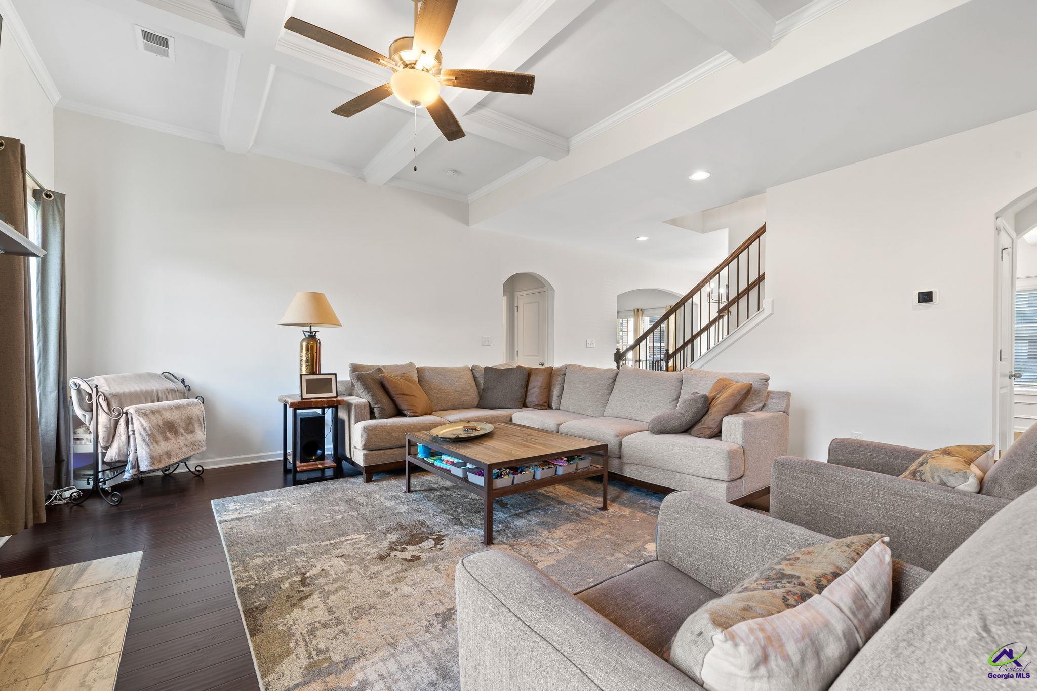 406 Shoshone Circle