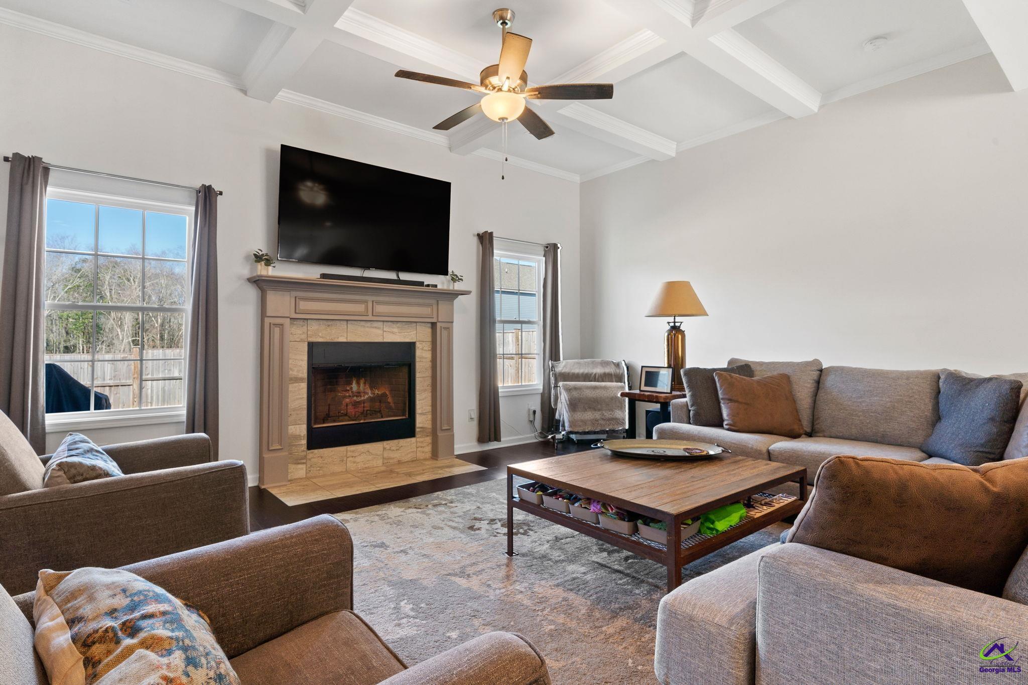406 Shoshone Circle
