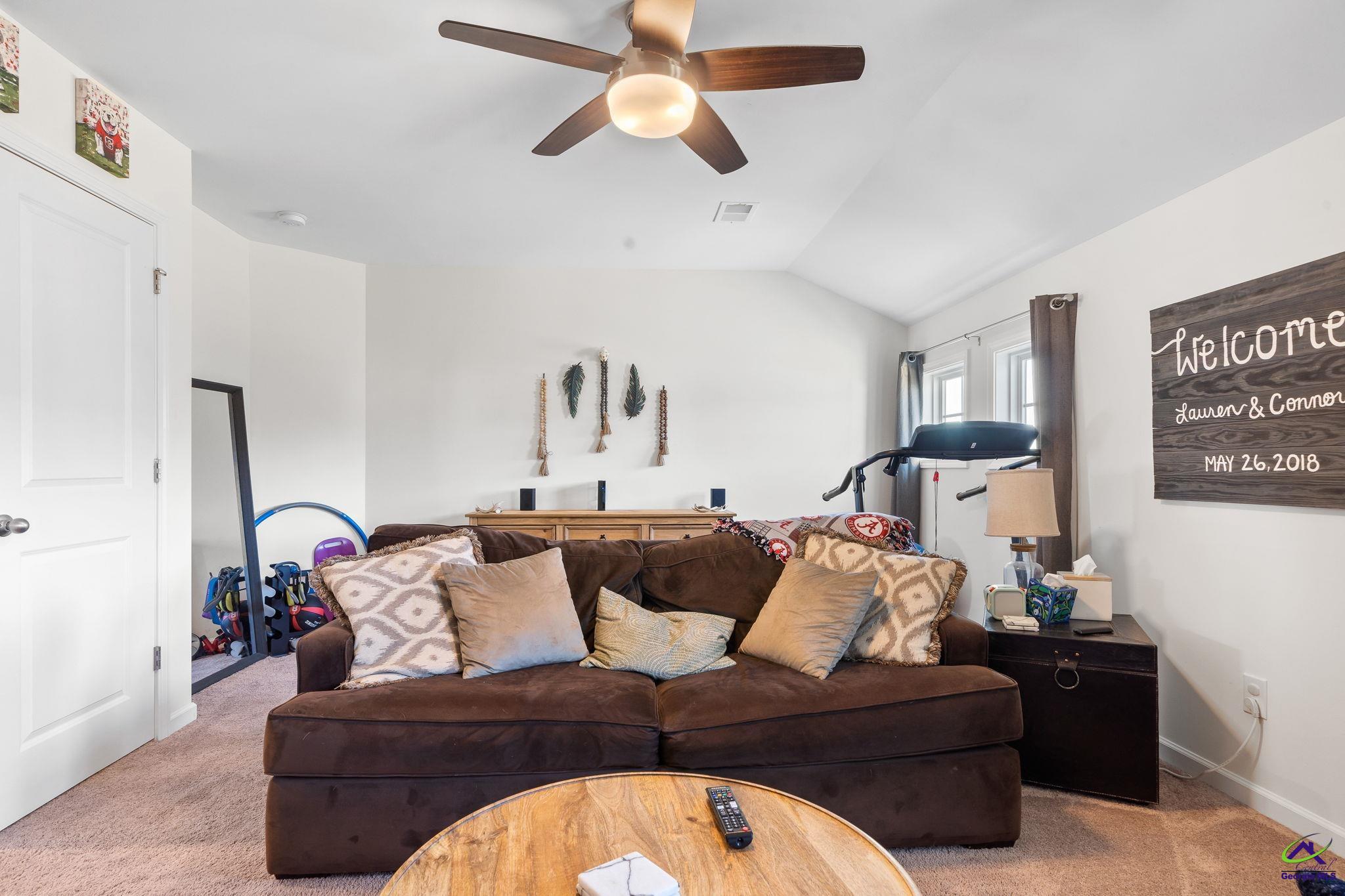 406 Shoshone Circle