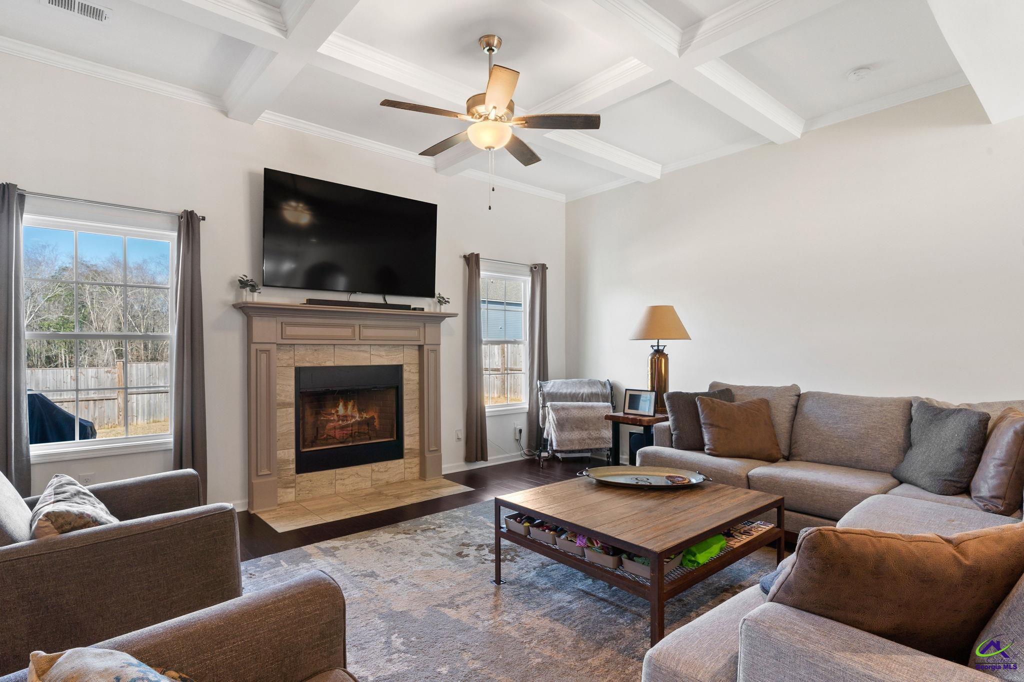 406 Shoshone Circle