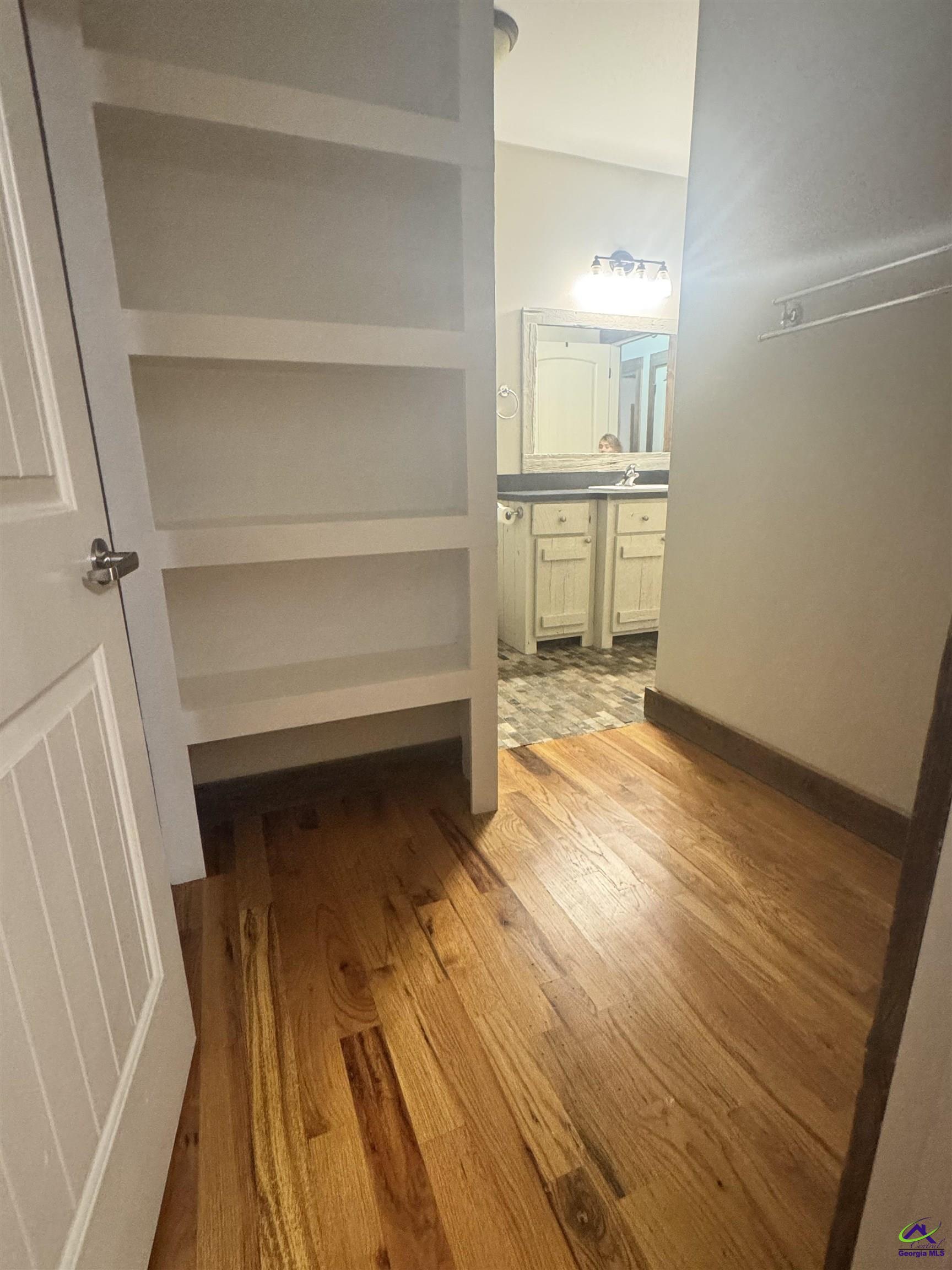 5817 Thomaston Road