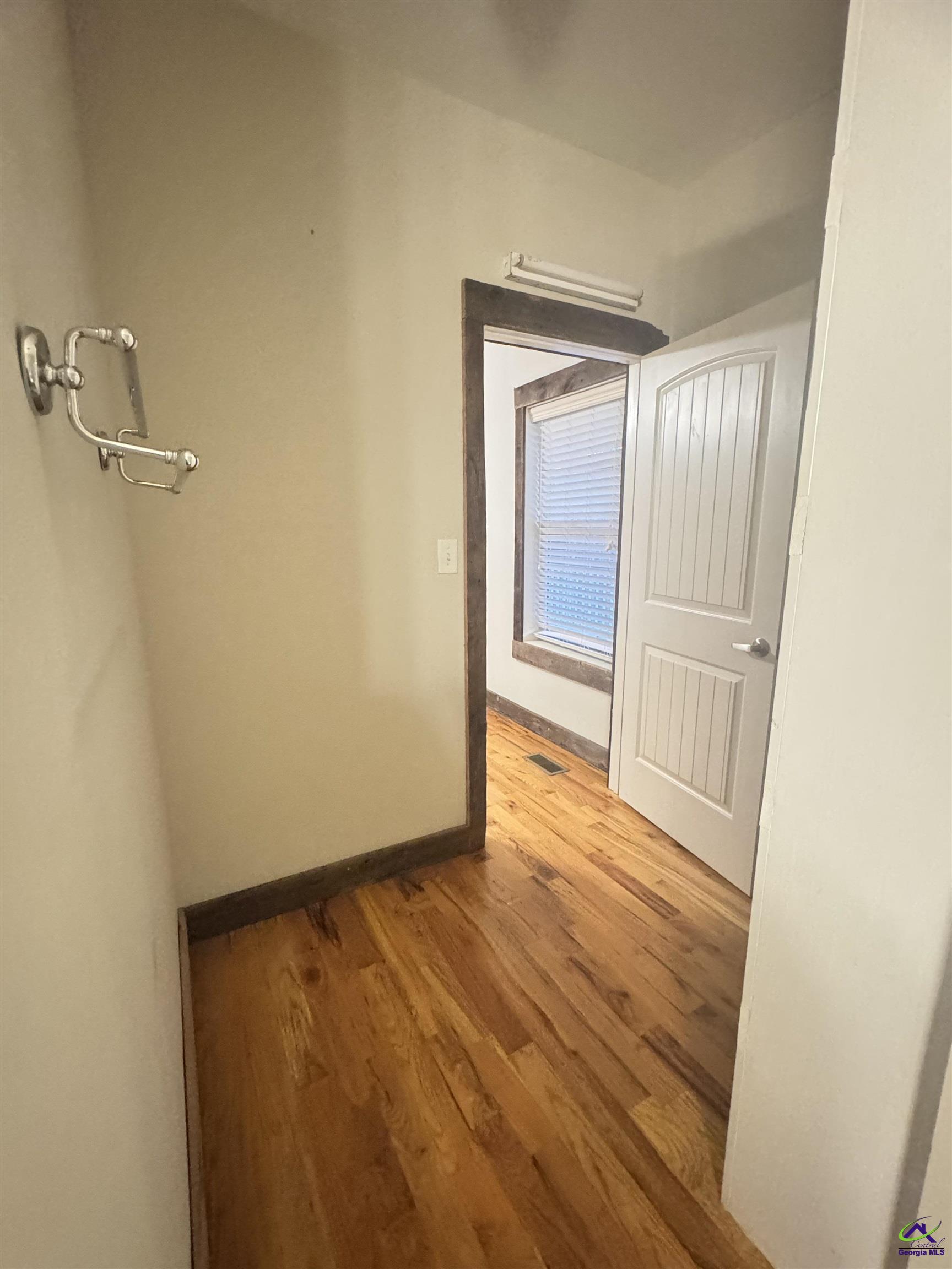 5817 Thomaston Road