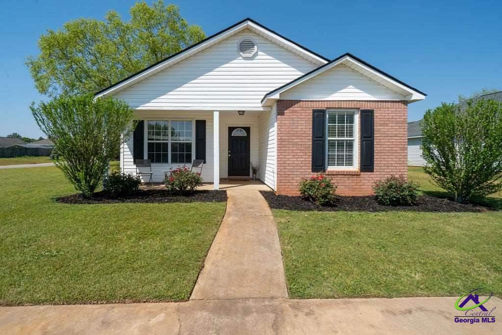 100 Strawbridge Lane
