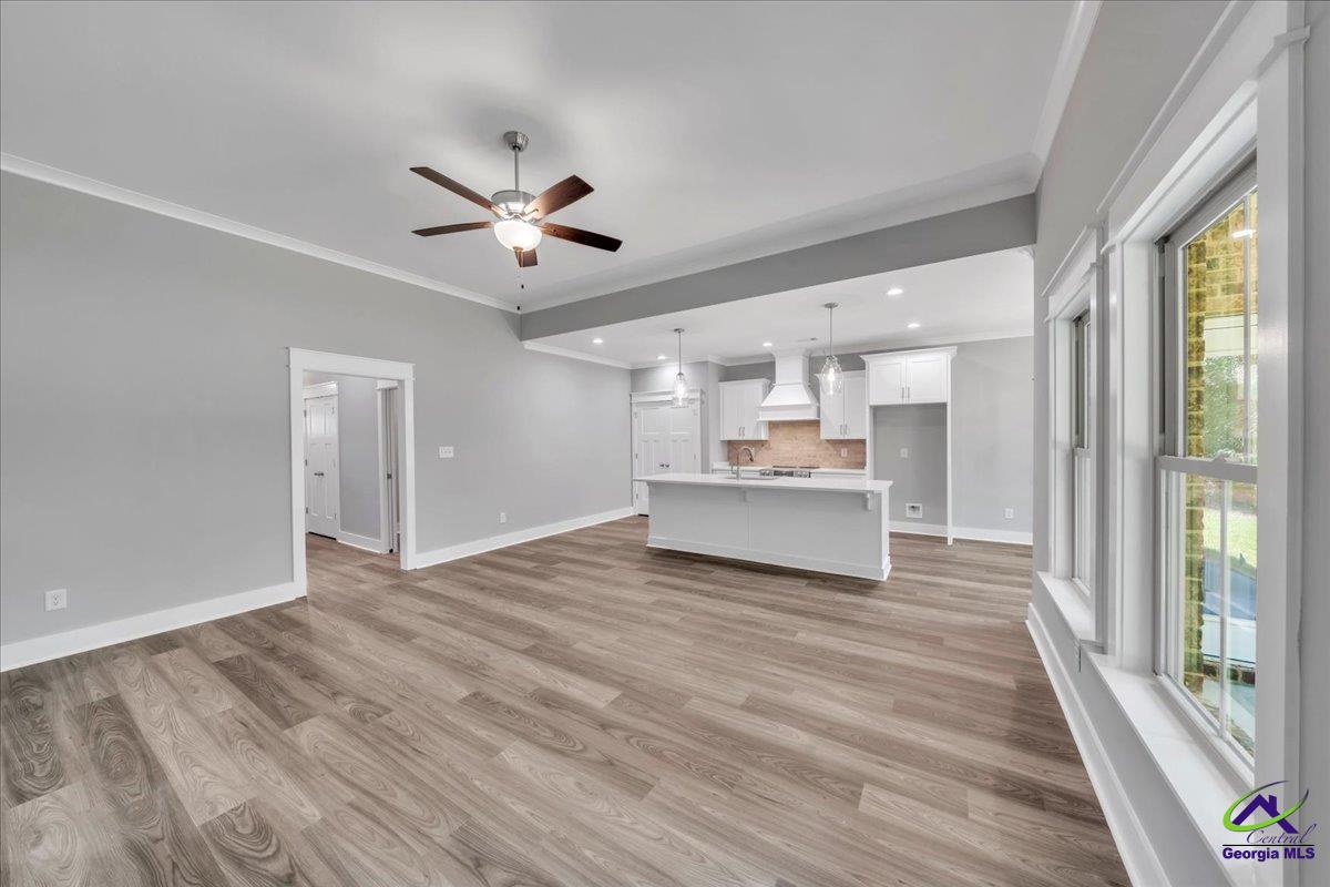 215 Willowbrook Lane