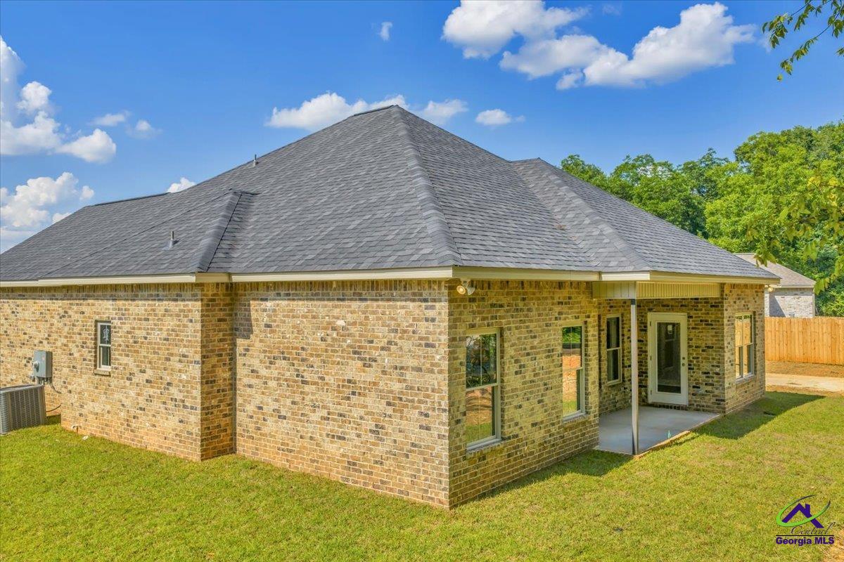 215 Willowbrook Lane