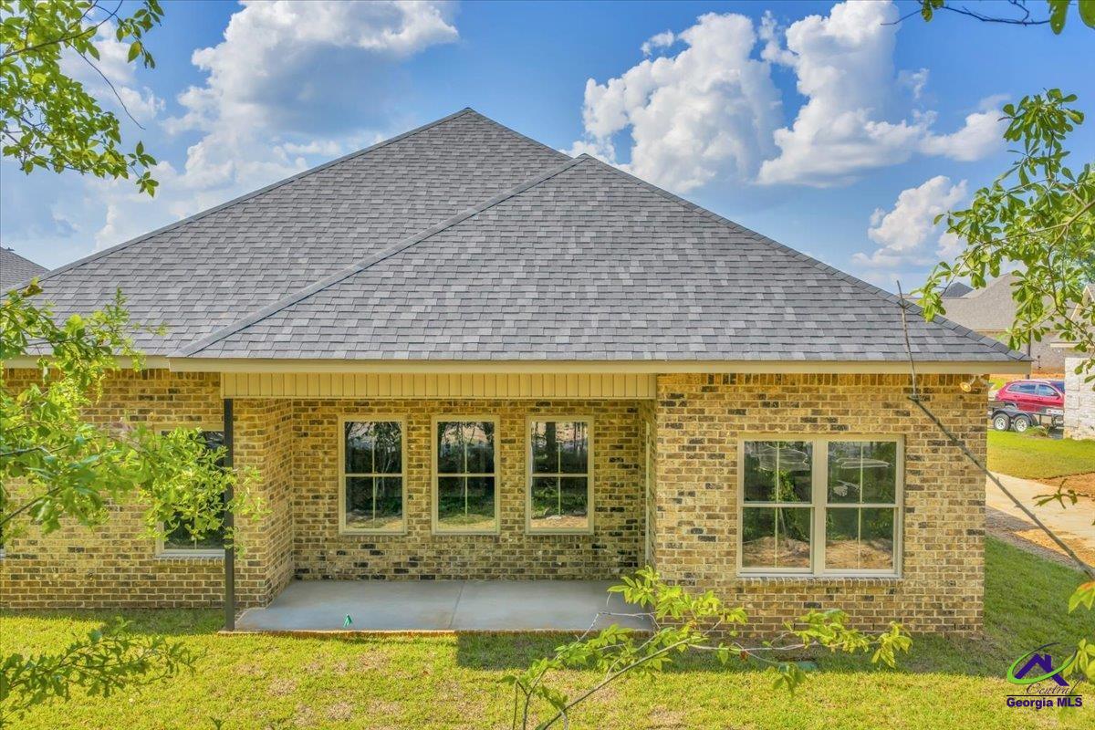 215 Willowbrook Lane