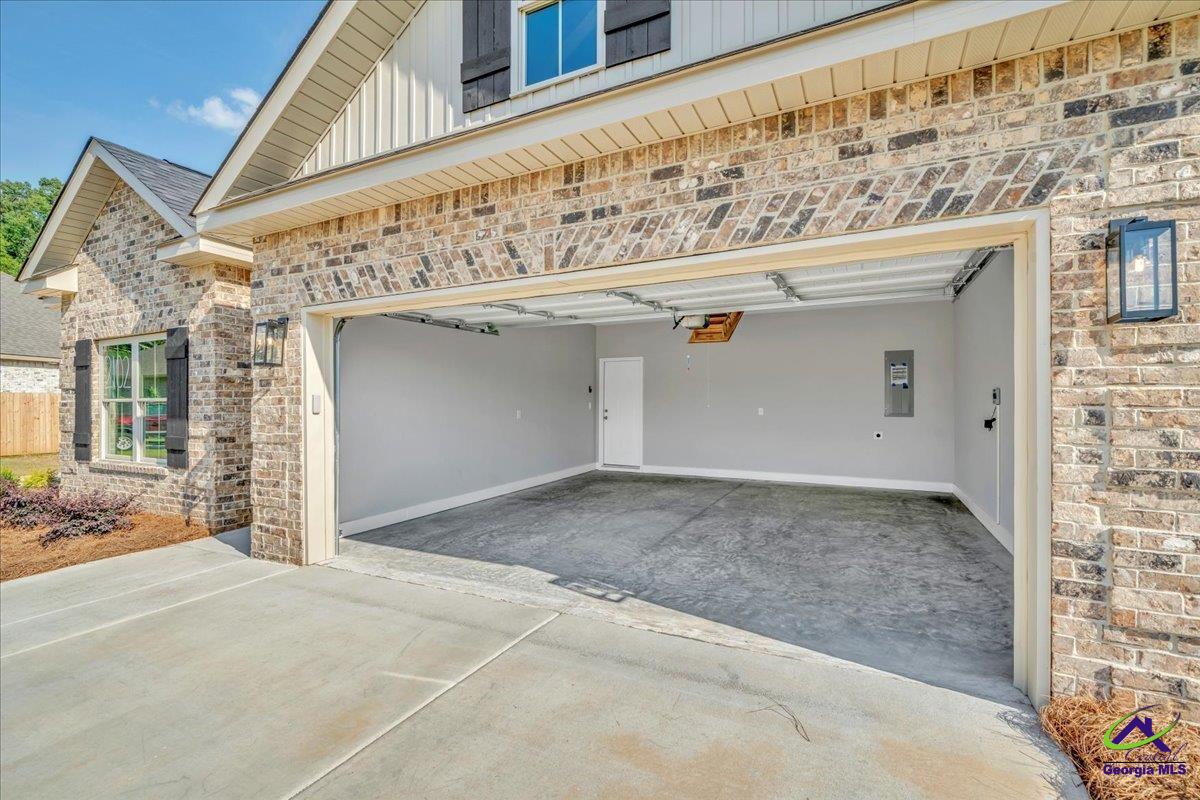 215 Willowbrook Lane