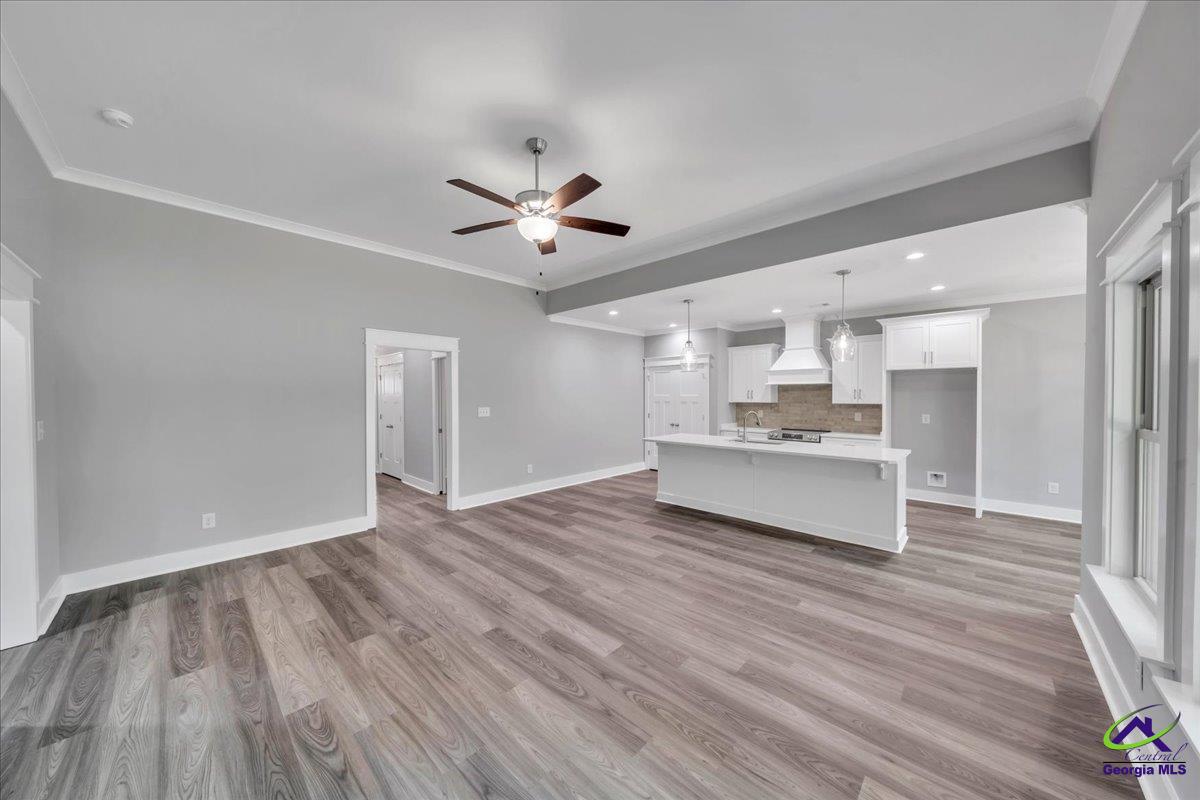 215 Willowbrook Lane