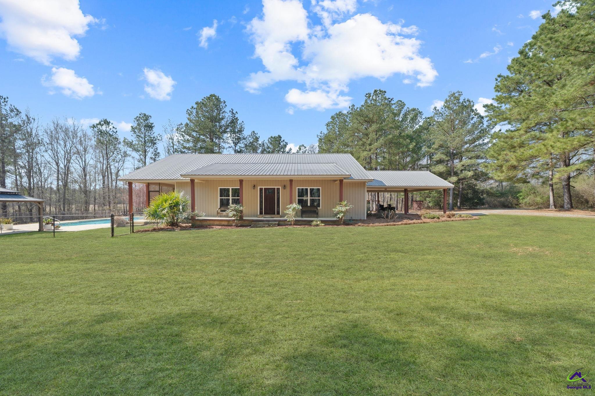 22299 US Hwy 441, McIntyre