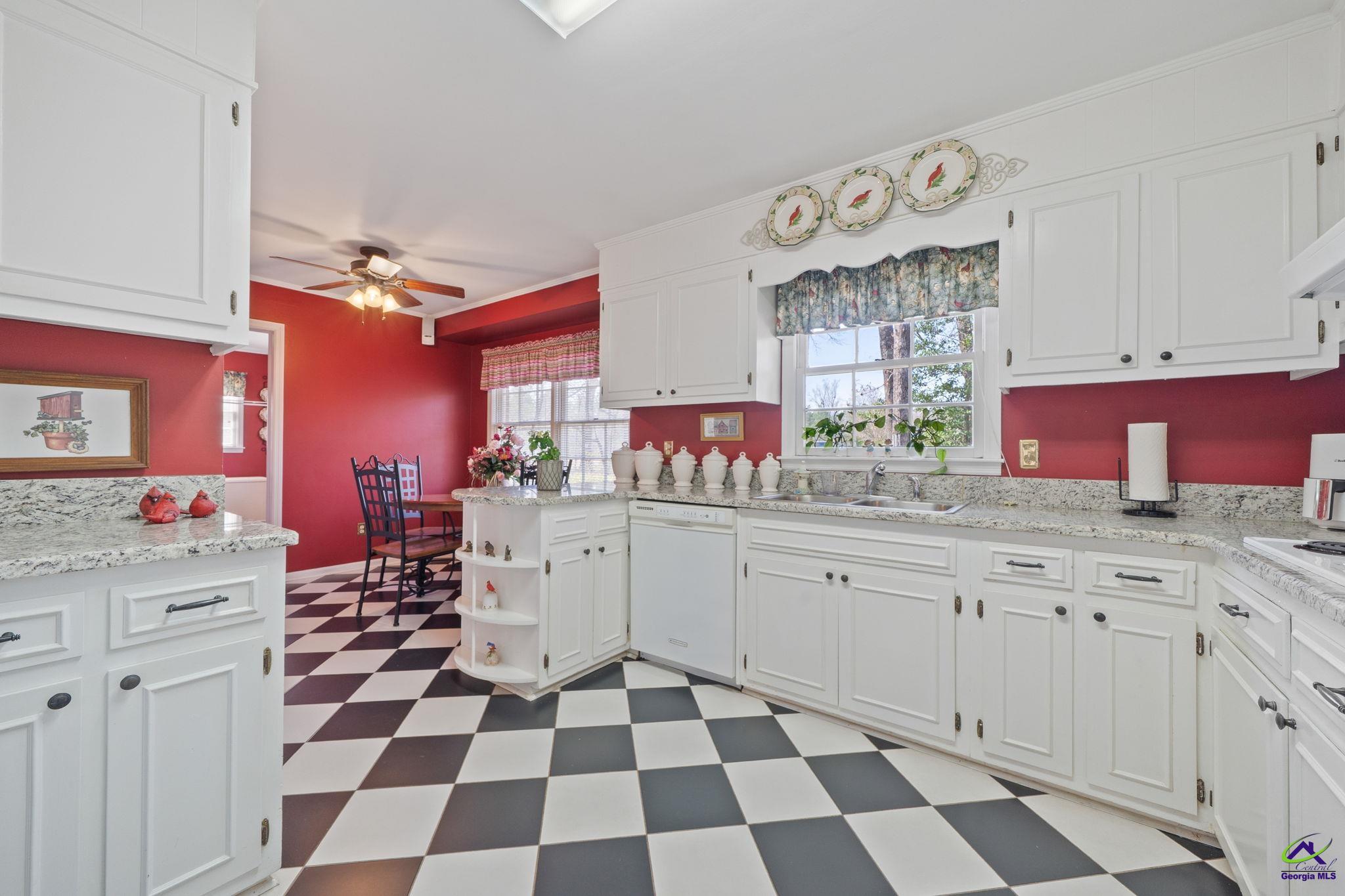 22199 US Hwy 441, McIntyre