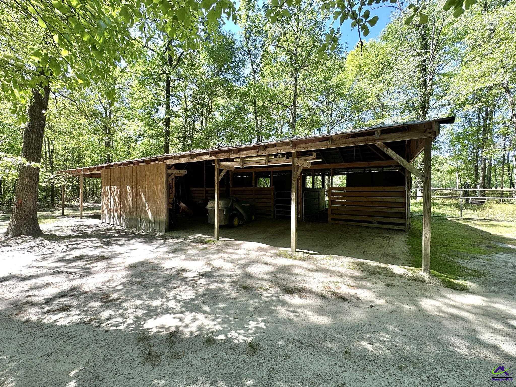 22199 US Hwy 441, McIntyre