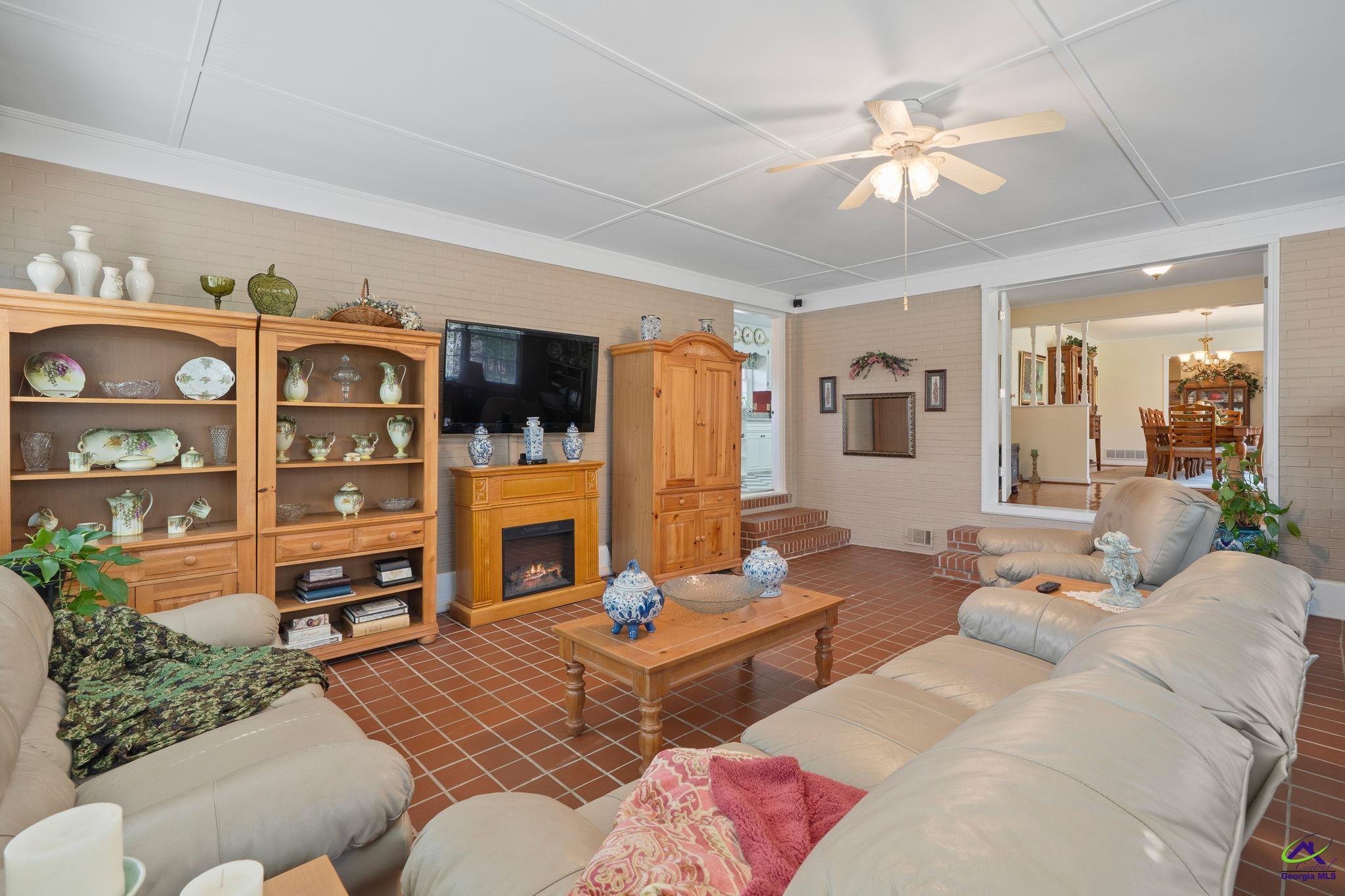 22199 US Hwy 441, McIntyre