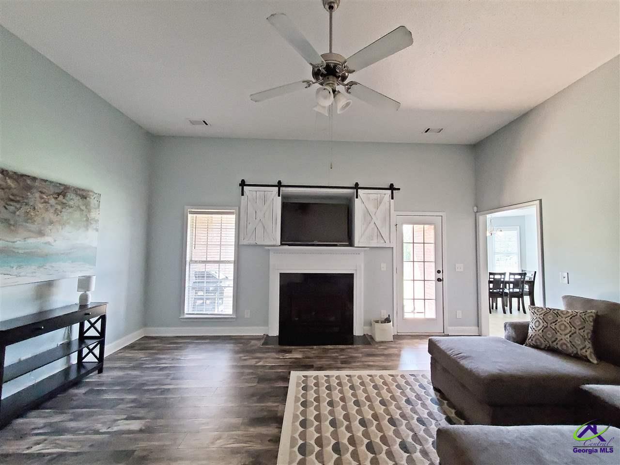 207 Sugarloaf Parkway